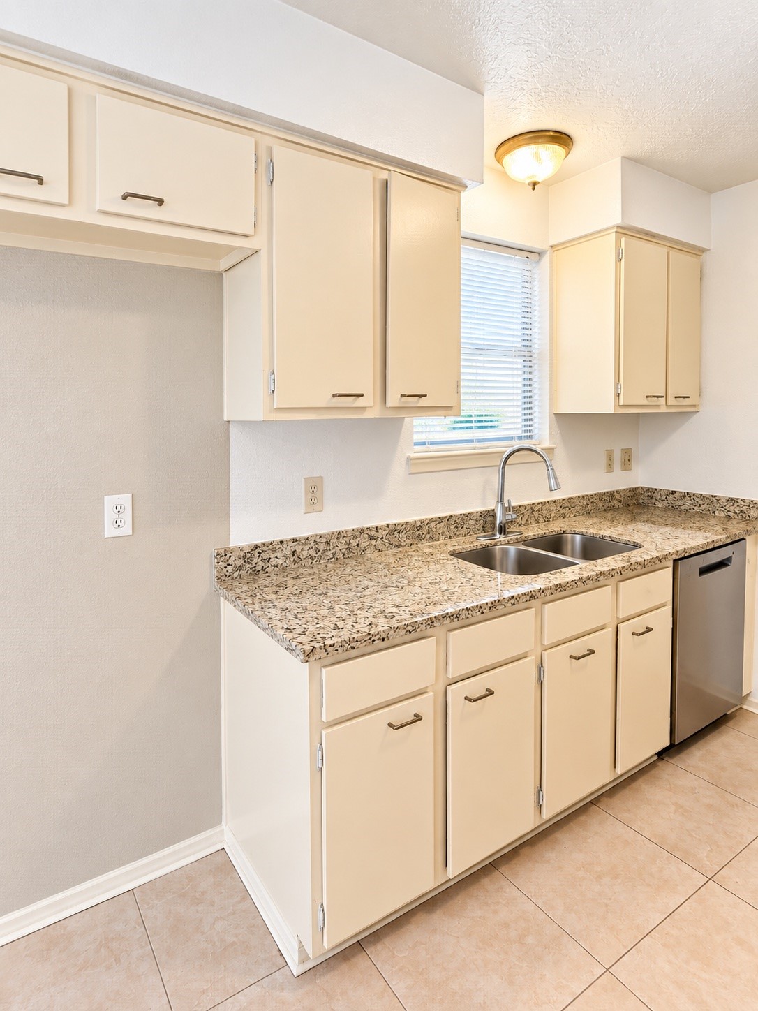 23135 Harpergate Drive Property Photo 5