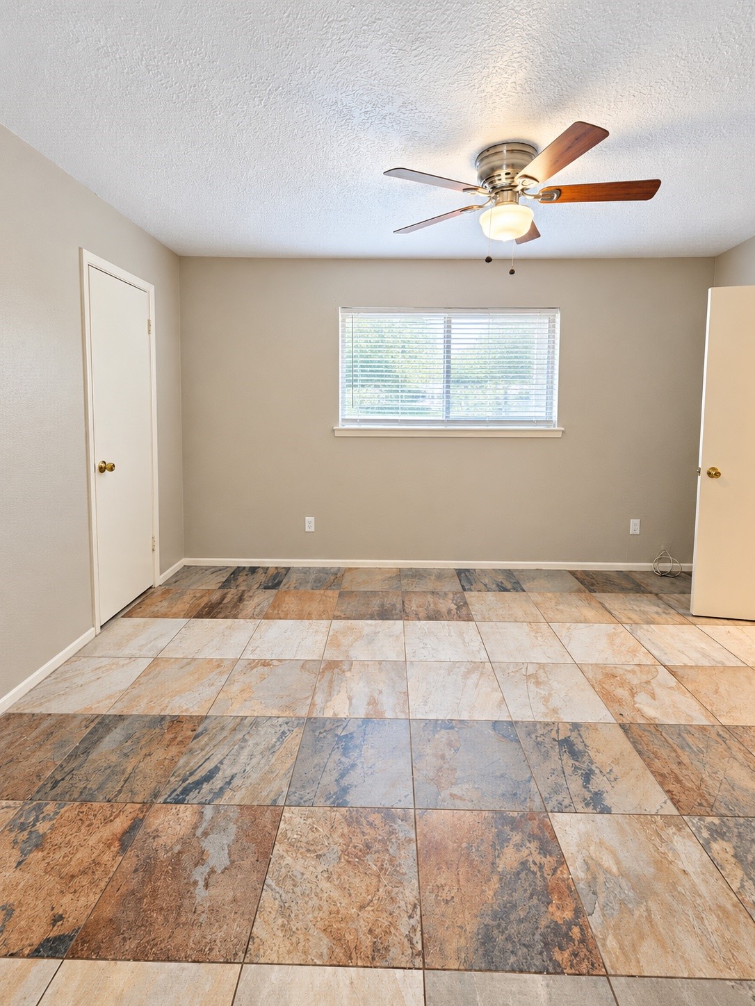 23135 Harpergate Drive Property Photo 7