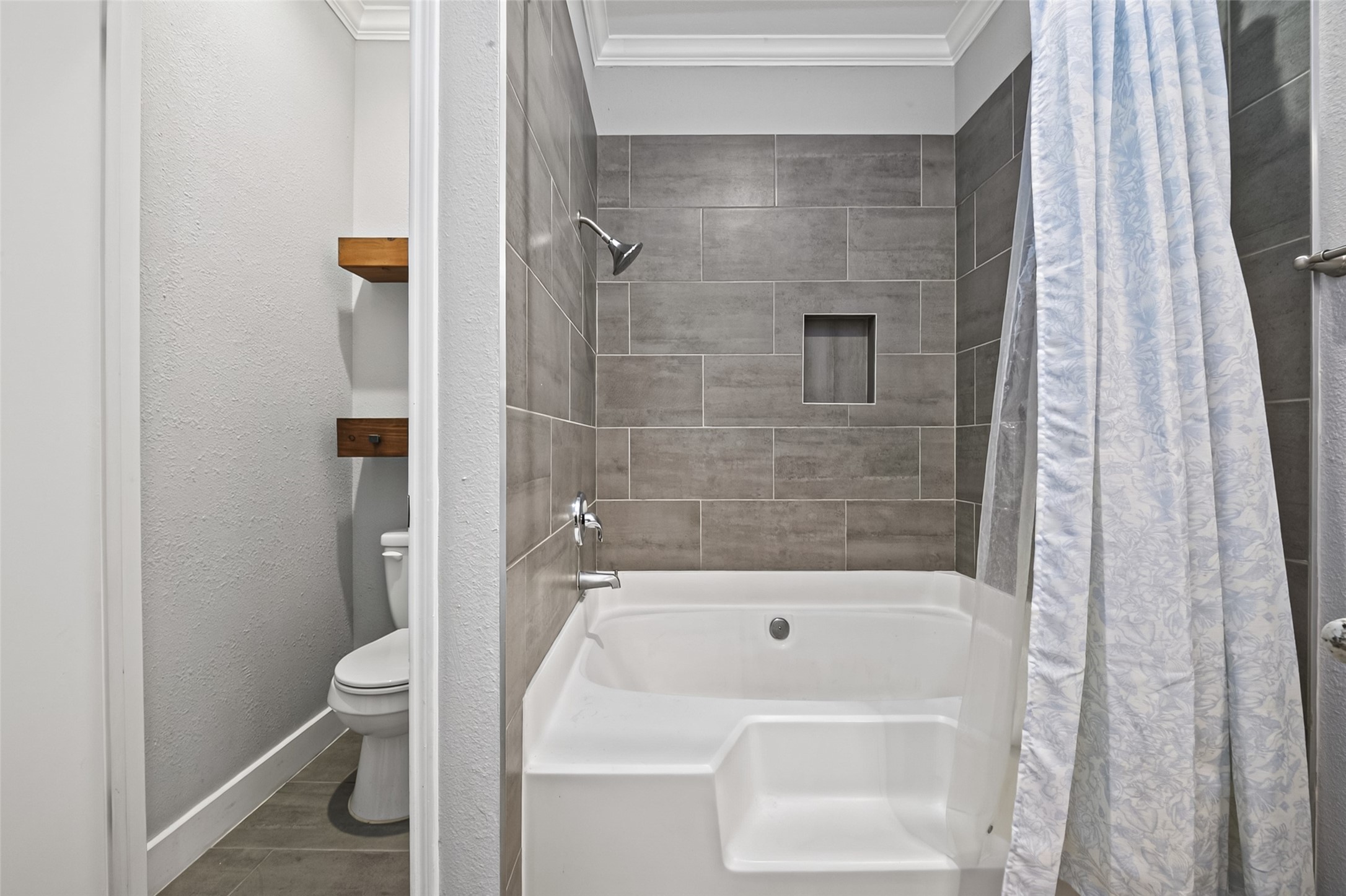 3780 Tanglewilde Street 309 Property Photo 22
