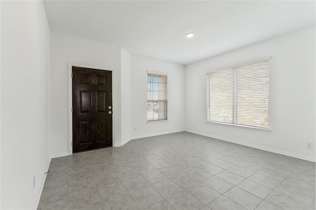 566 Long Beach Bay Drive Property Photo 6