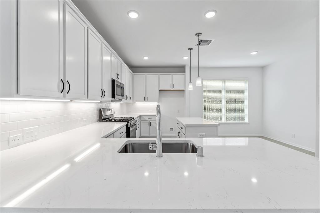 566 Long Beach Bay Drive Property Photo 10