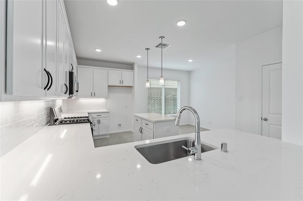 566 Long Beach Bay Drive Property Photo 11