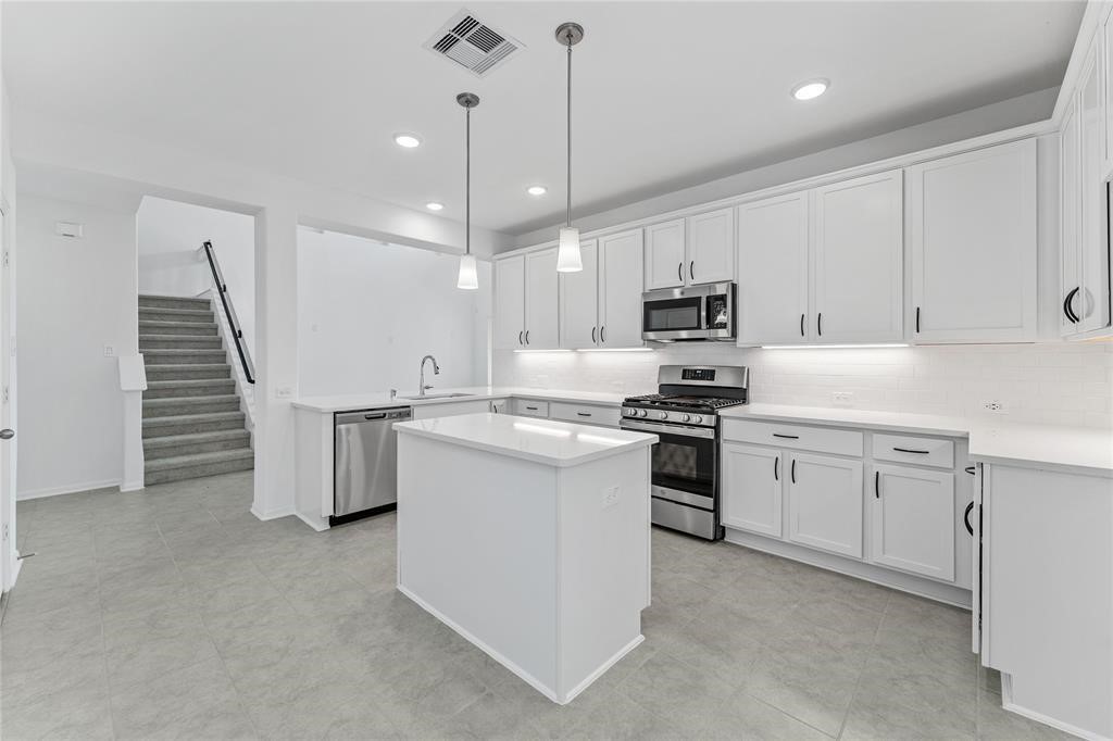 566 Long Beach Bay Drive Property Photo 15
