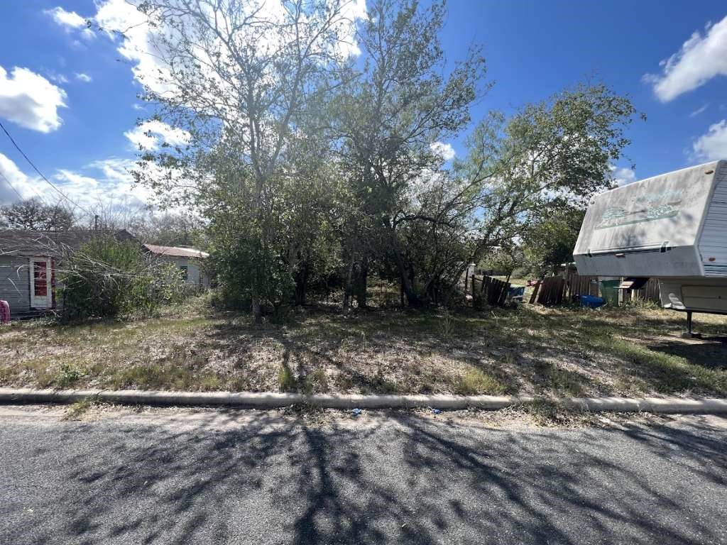 800 Carter Street Property Photo 4