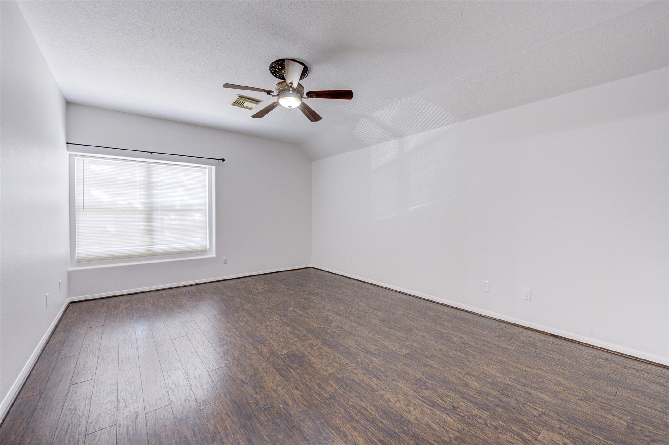 3118 Clipper Winds Way Property Photo 9