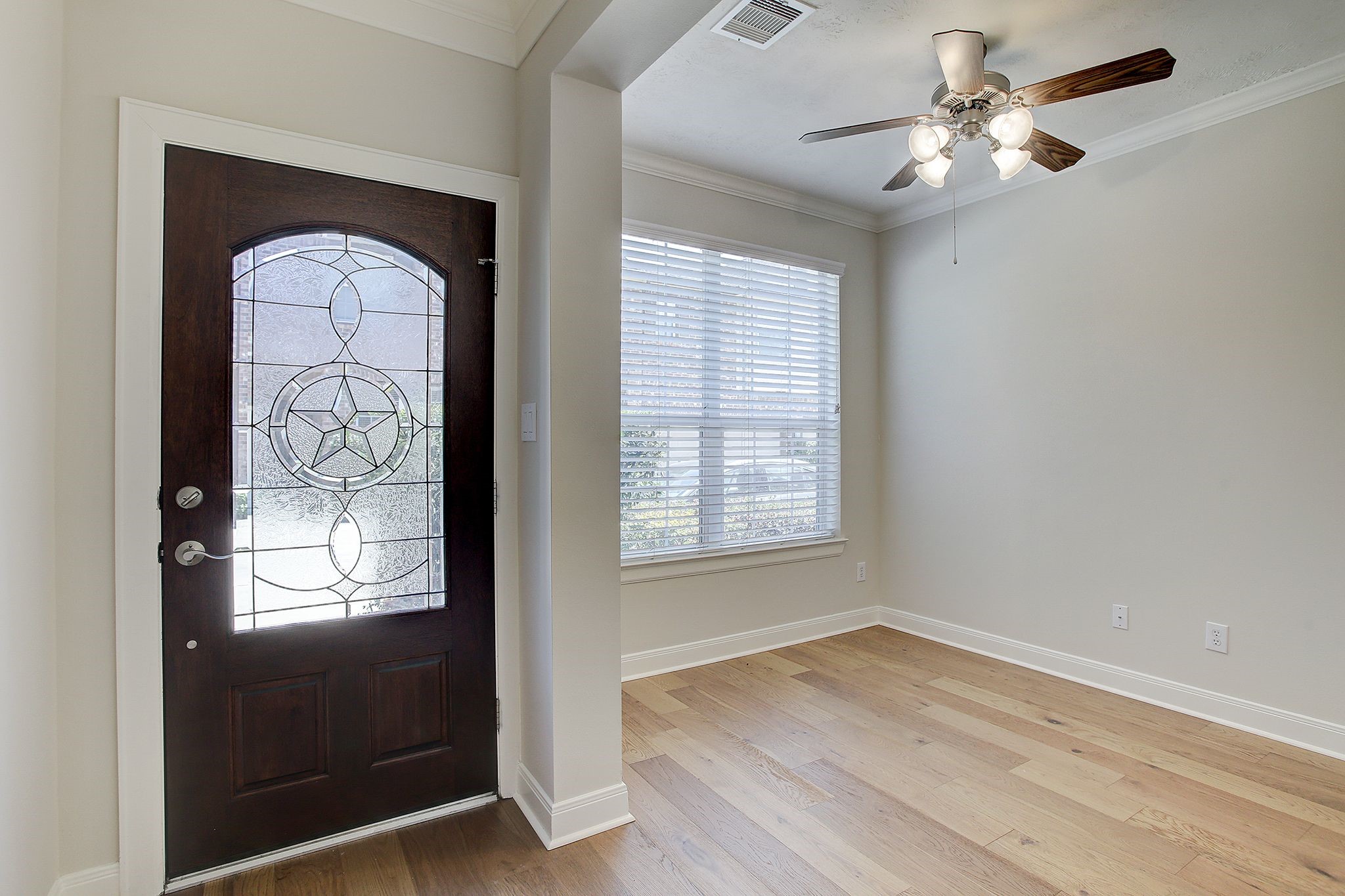 2944 Sandcastle Lane Property Photo 5