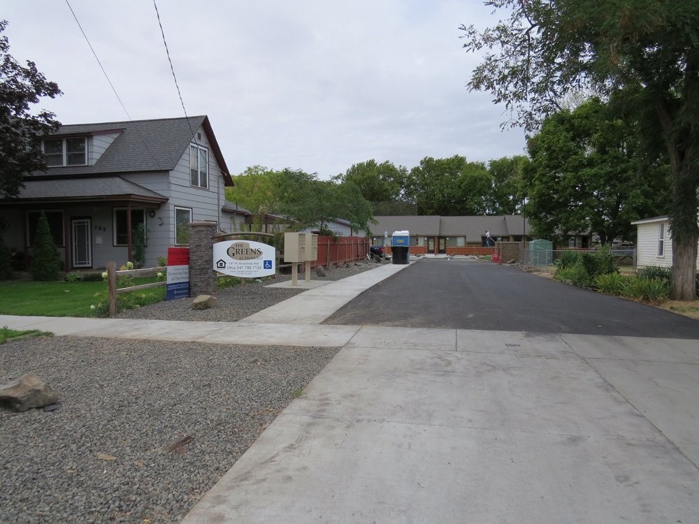 141 W Broadway Avenue Property Photo 1