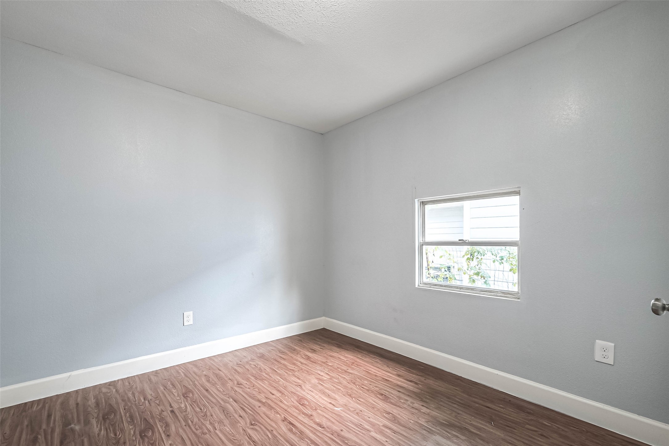 8129 Barkley Street Property Photo 7