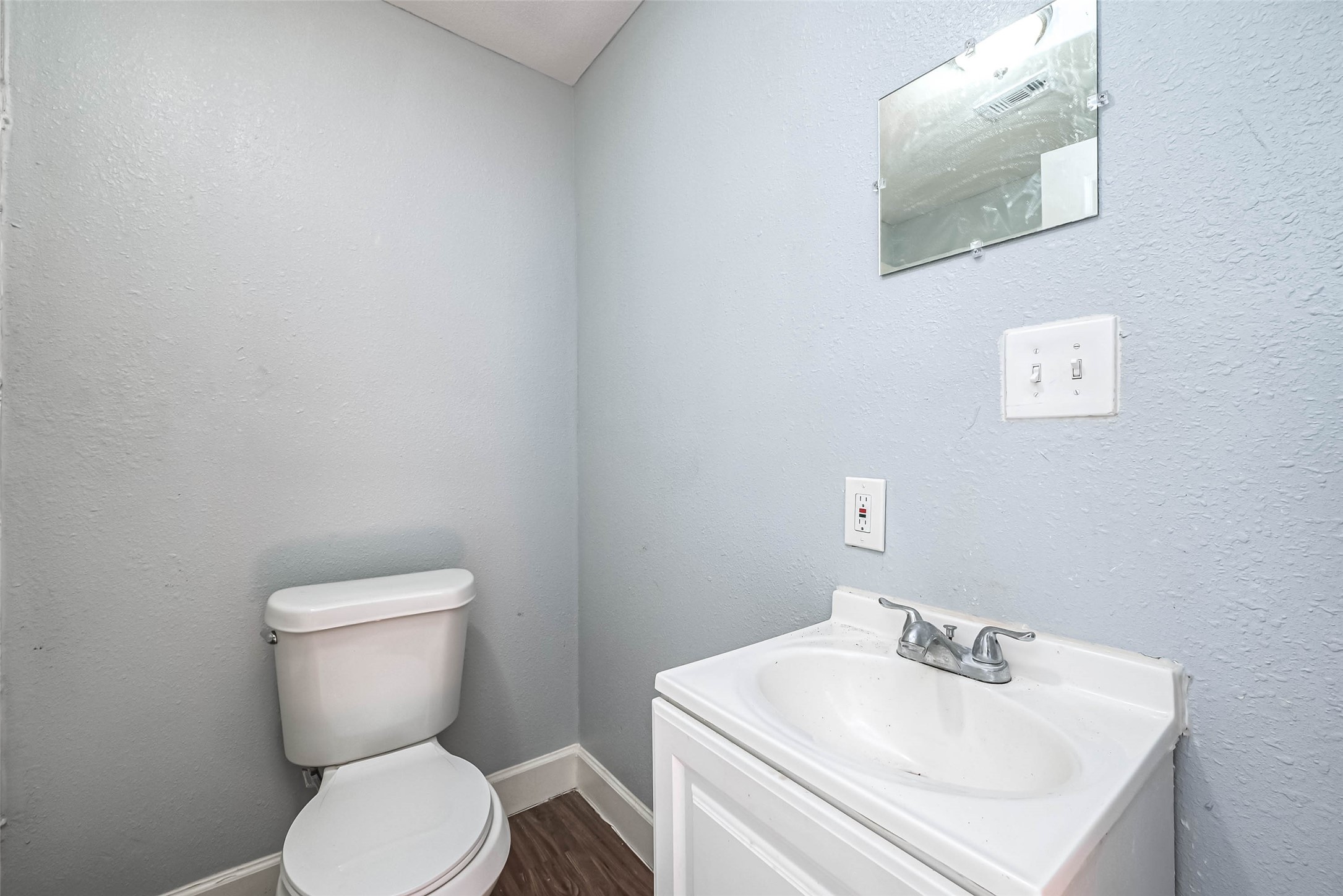 8129 Barkley Street Property Photo 12