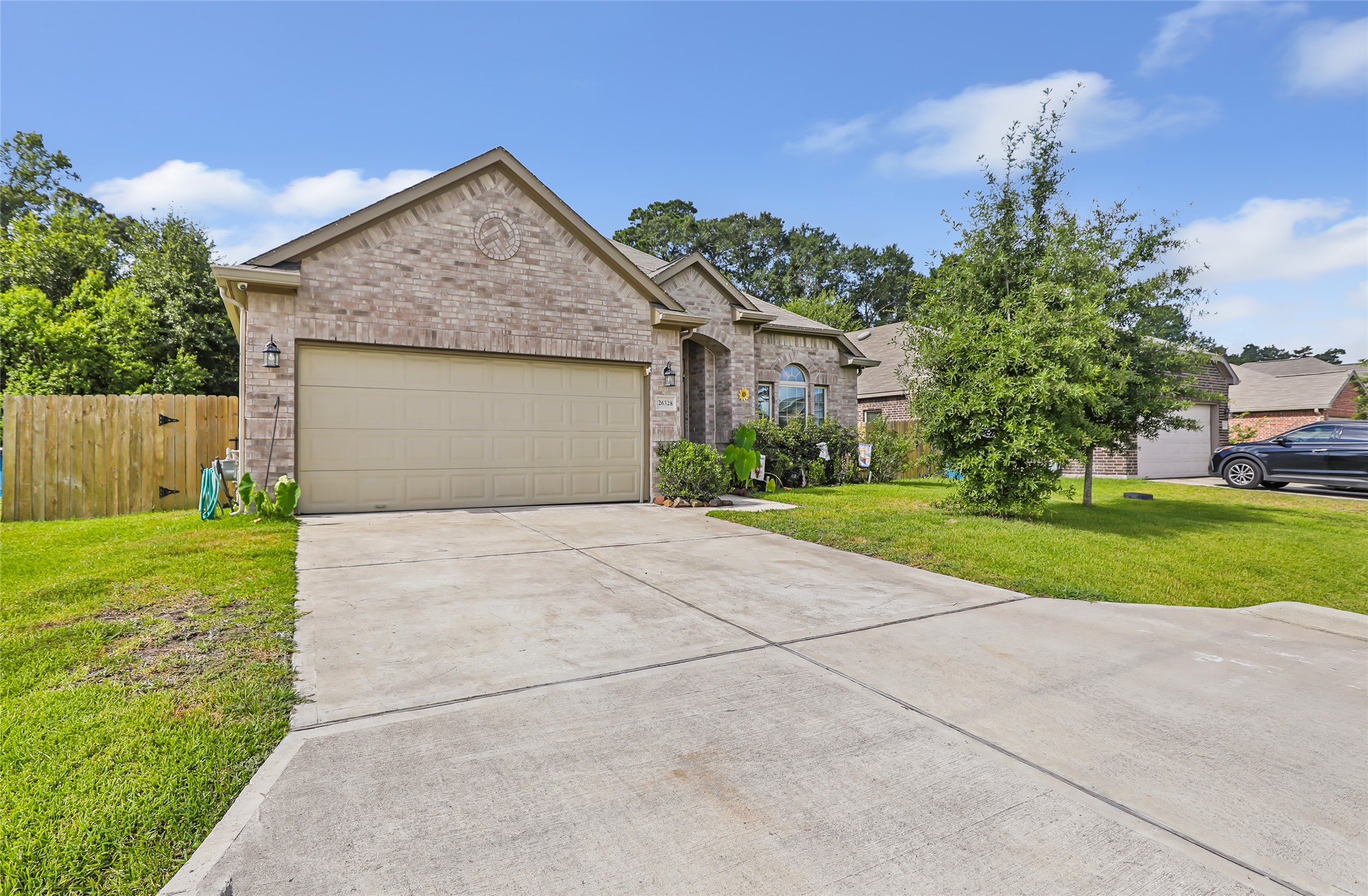 26328 Cooperstown Way Property Photo 3