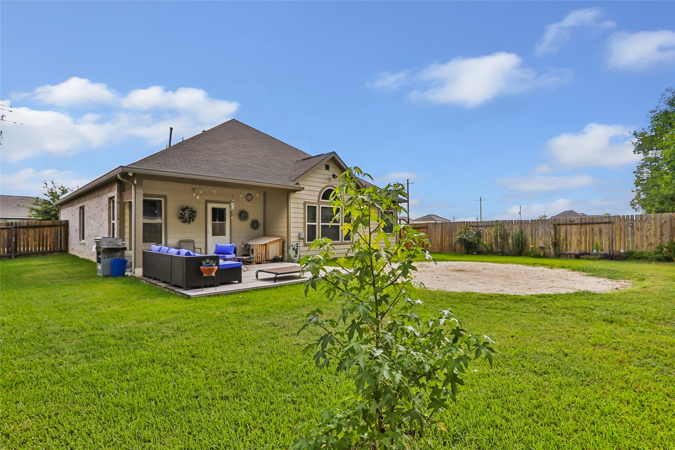 26328 Cooperstown Way Property Photo 4