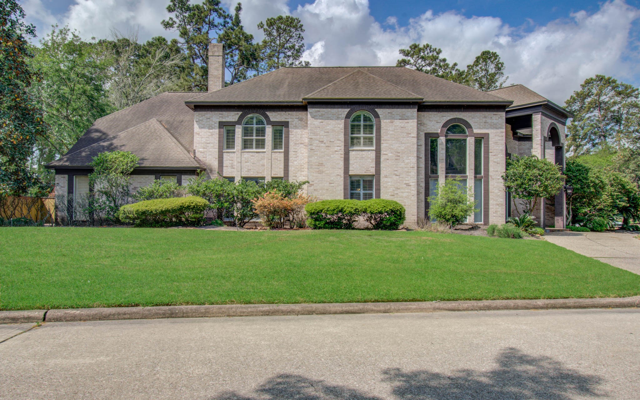 1703 Brookside Pine Lane Property Photo 3