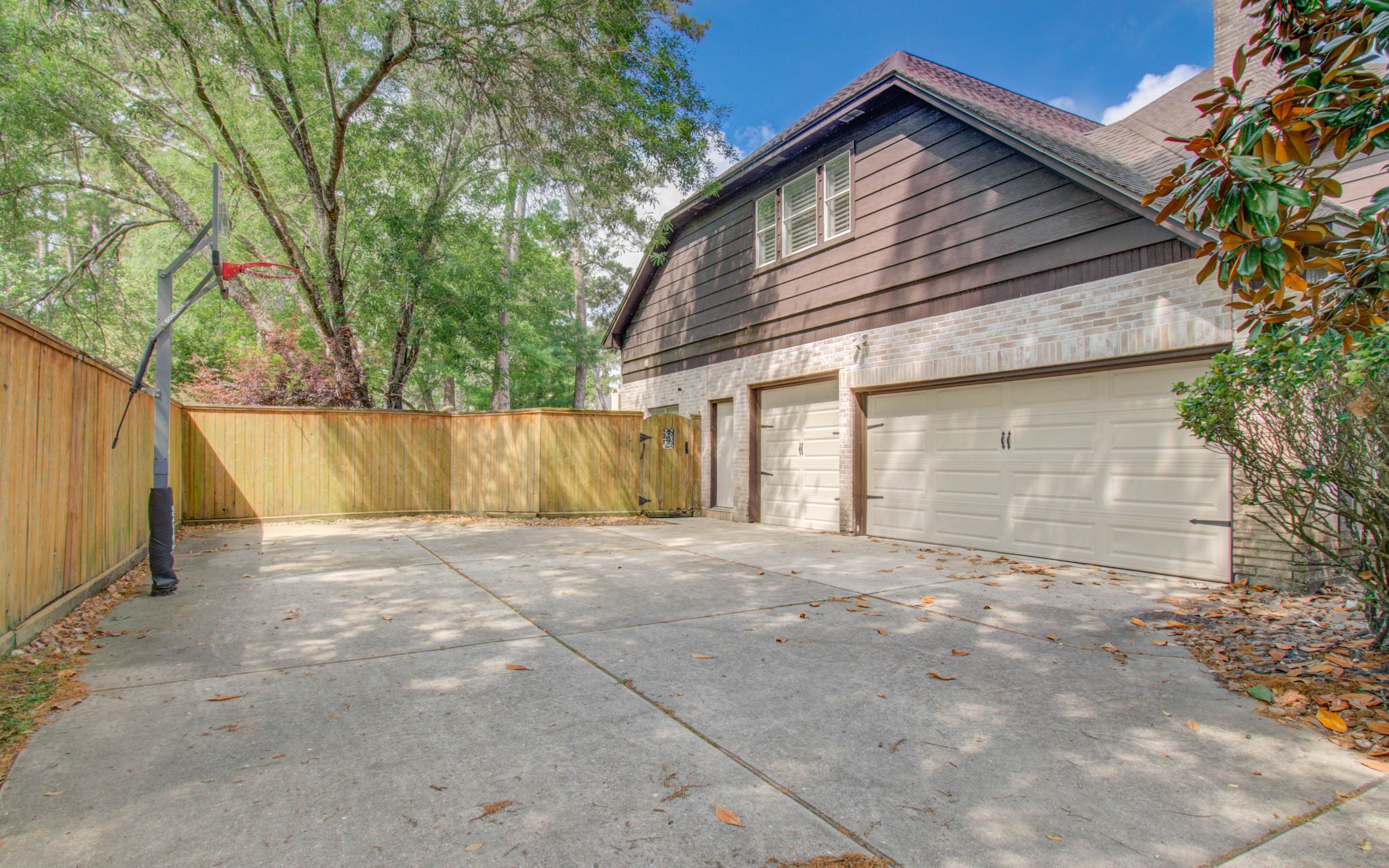 1703 Brookside Pine Lane Property Photo 7