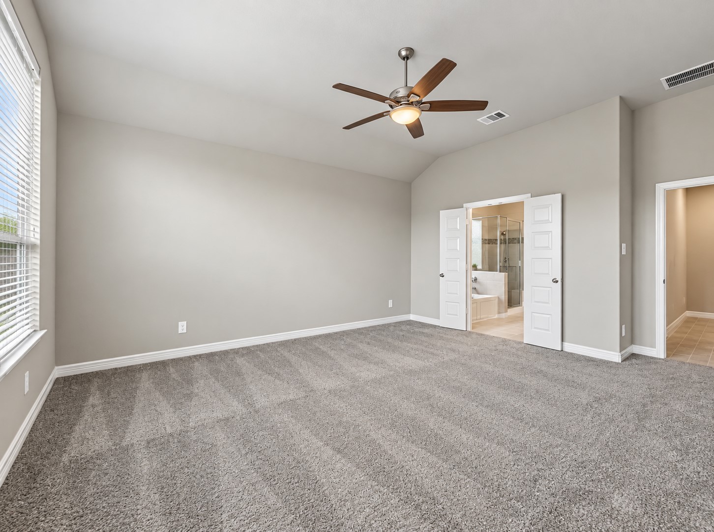211 Selado Creek Drive Property Photo 23