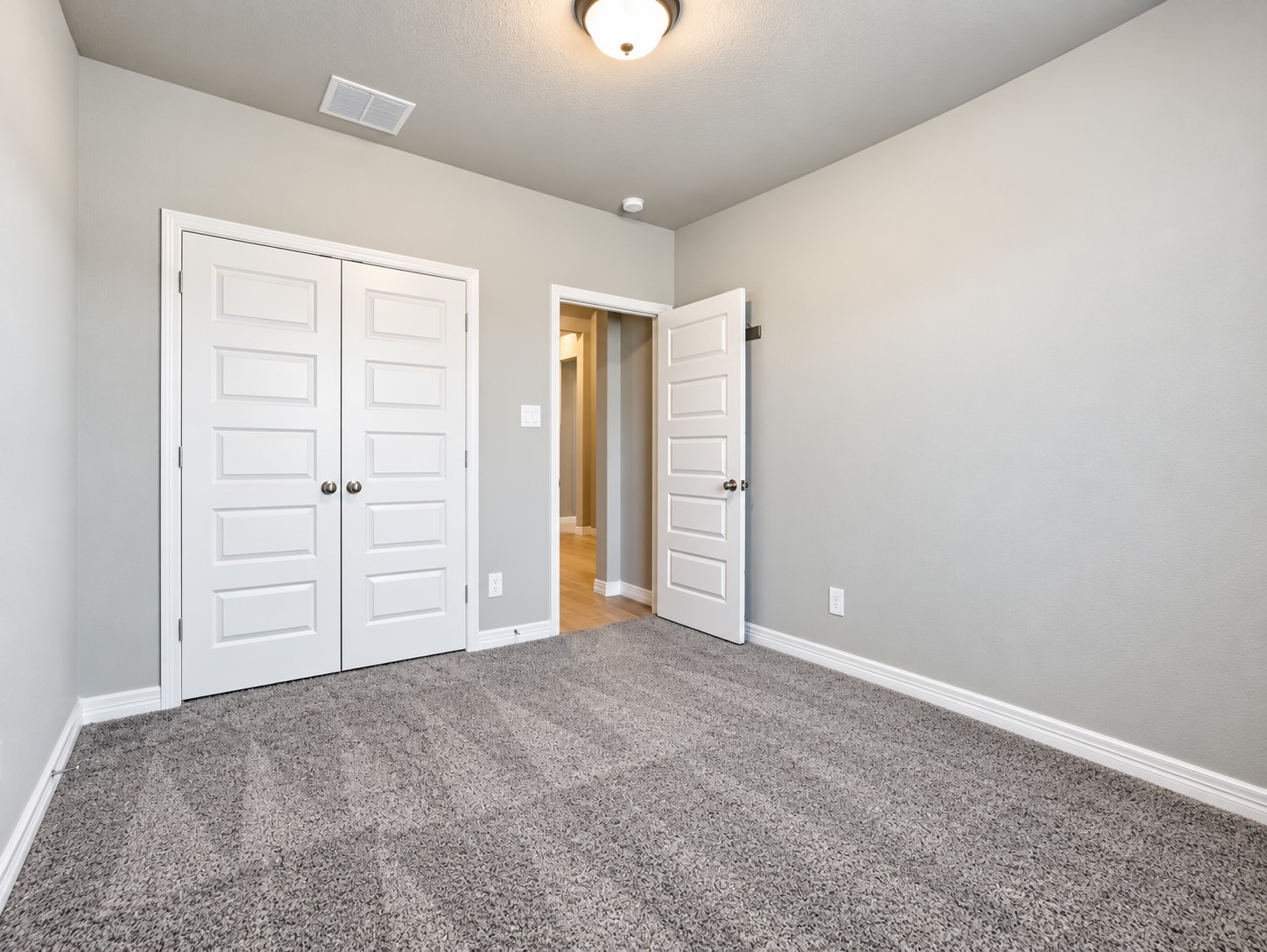 211 Selado Creek Drive Property Photo 30