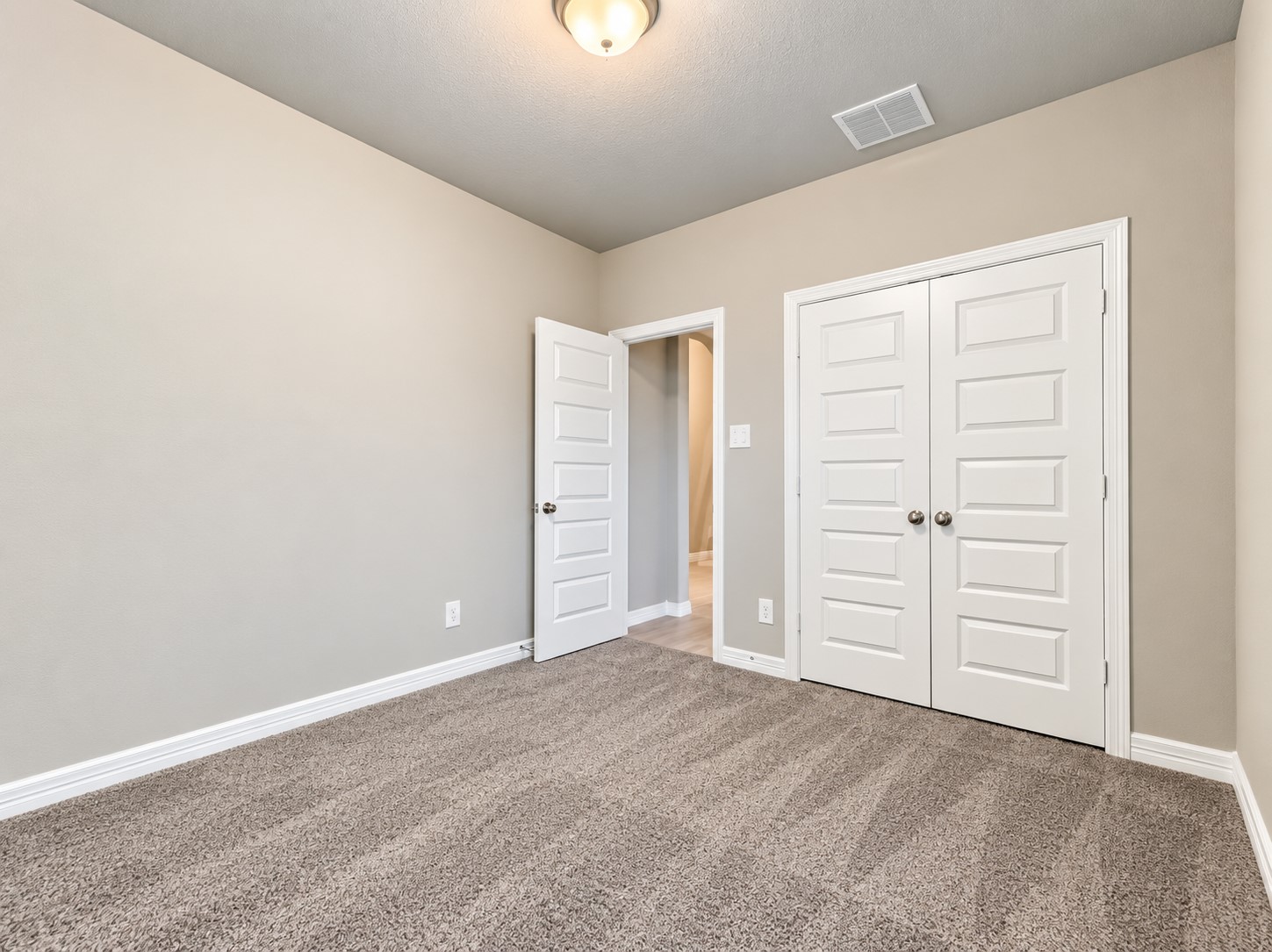 211 Selado Creek Drive Property Photo 34
