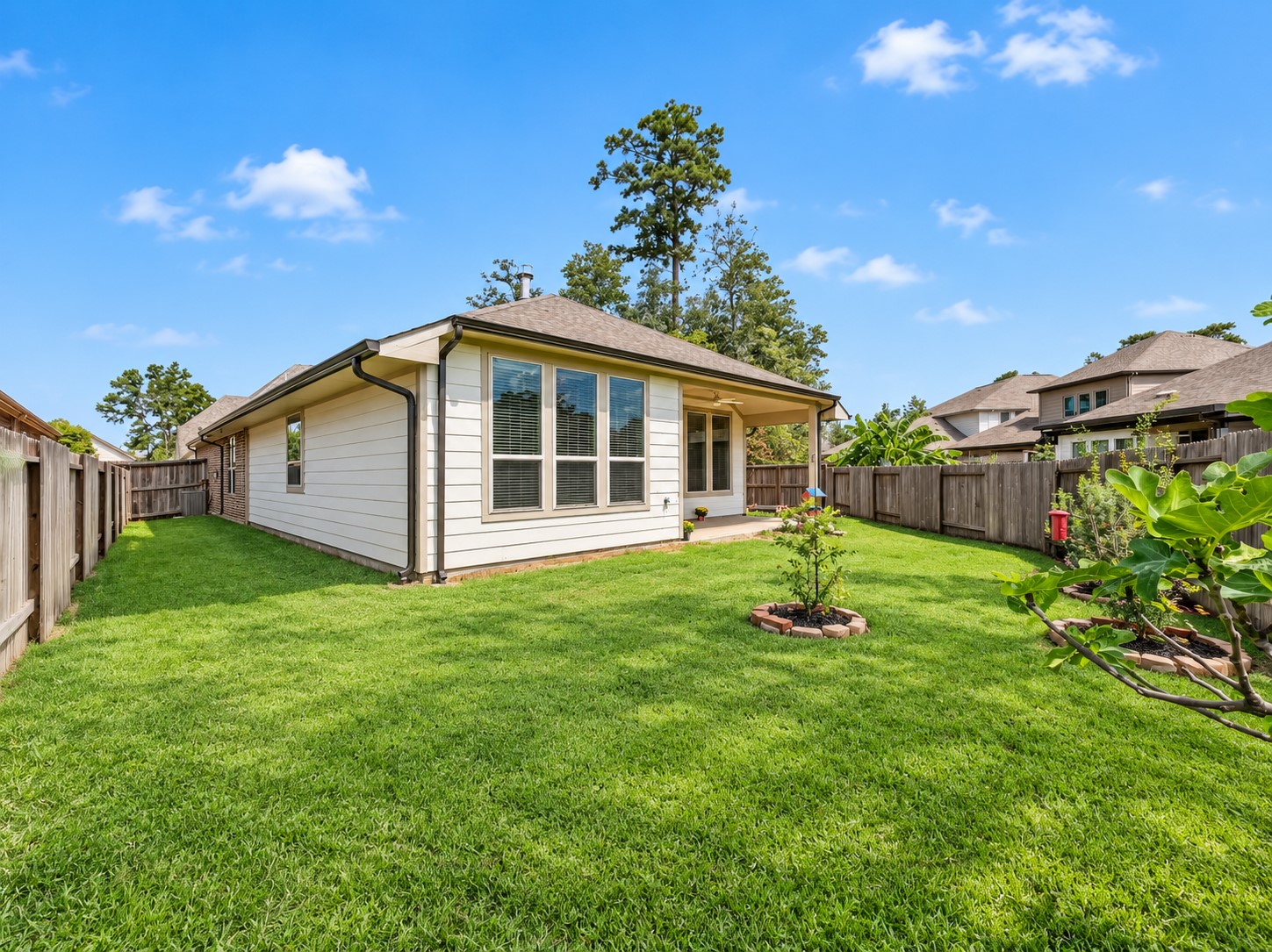 211 Selado Creek Drive Property Photo 39