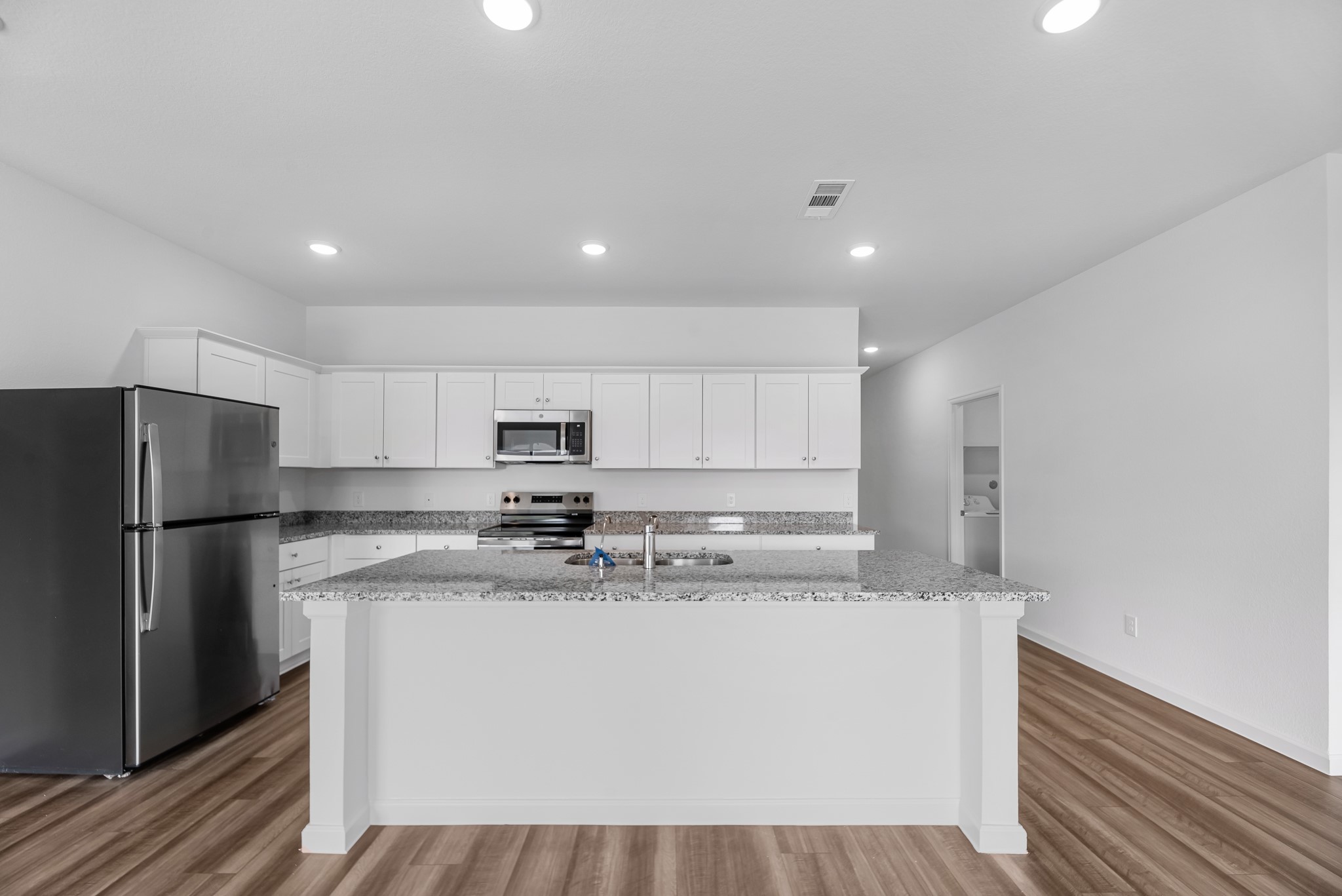 6315 Kerry Highlands Way Property Photo 2