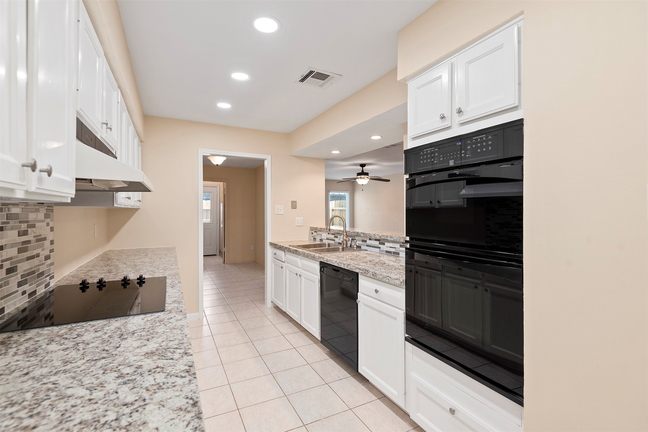 14215 Lost Meadow Lane Property Photo 12