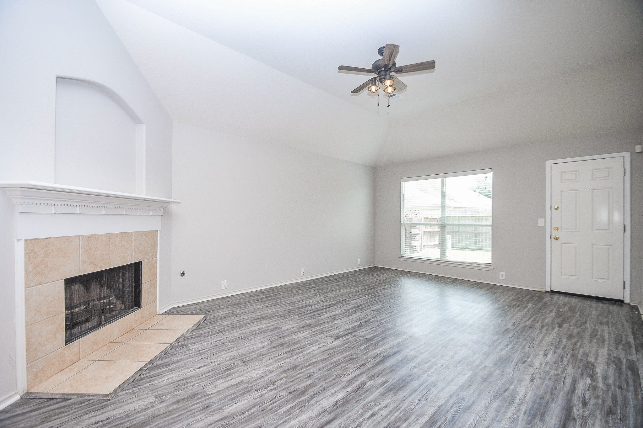 30406 Mesa Valley Drive Property Photo 8