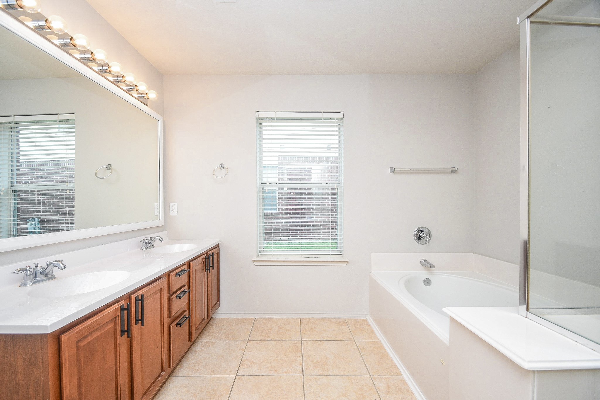 30406 Mesa Valley Drive Property Photo 13