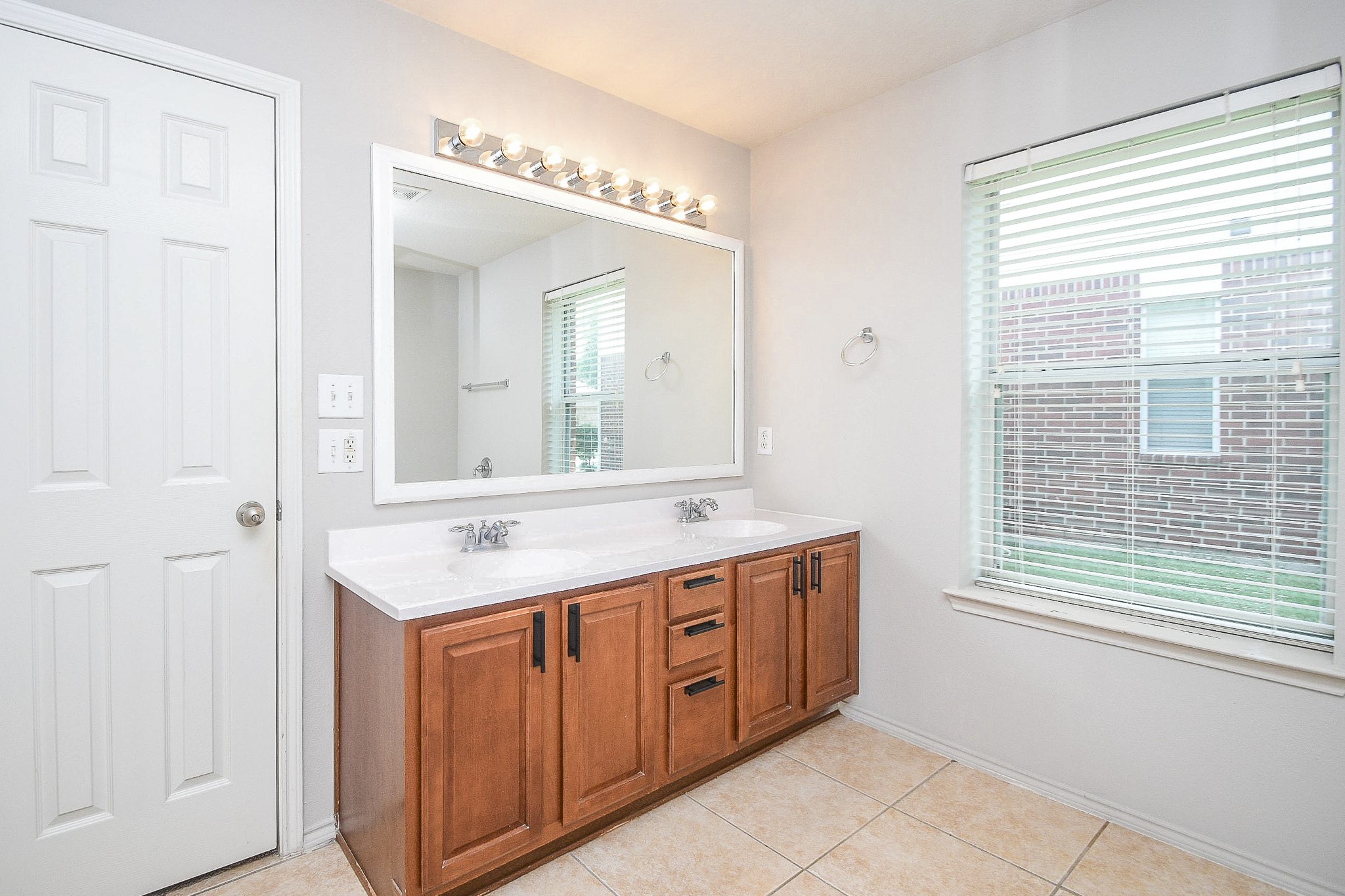 30406 Mesa Valley Drive Property Photo 14