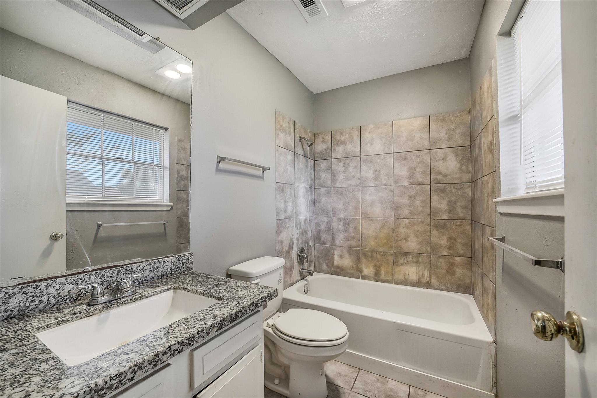 7265 Chasewood Drive Property Photo 12