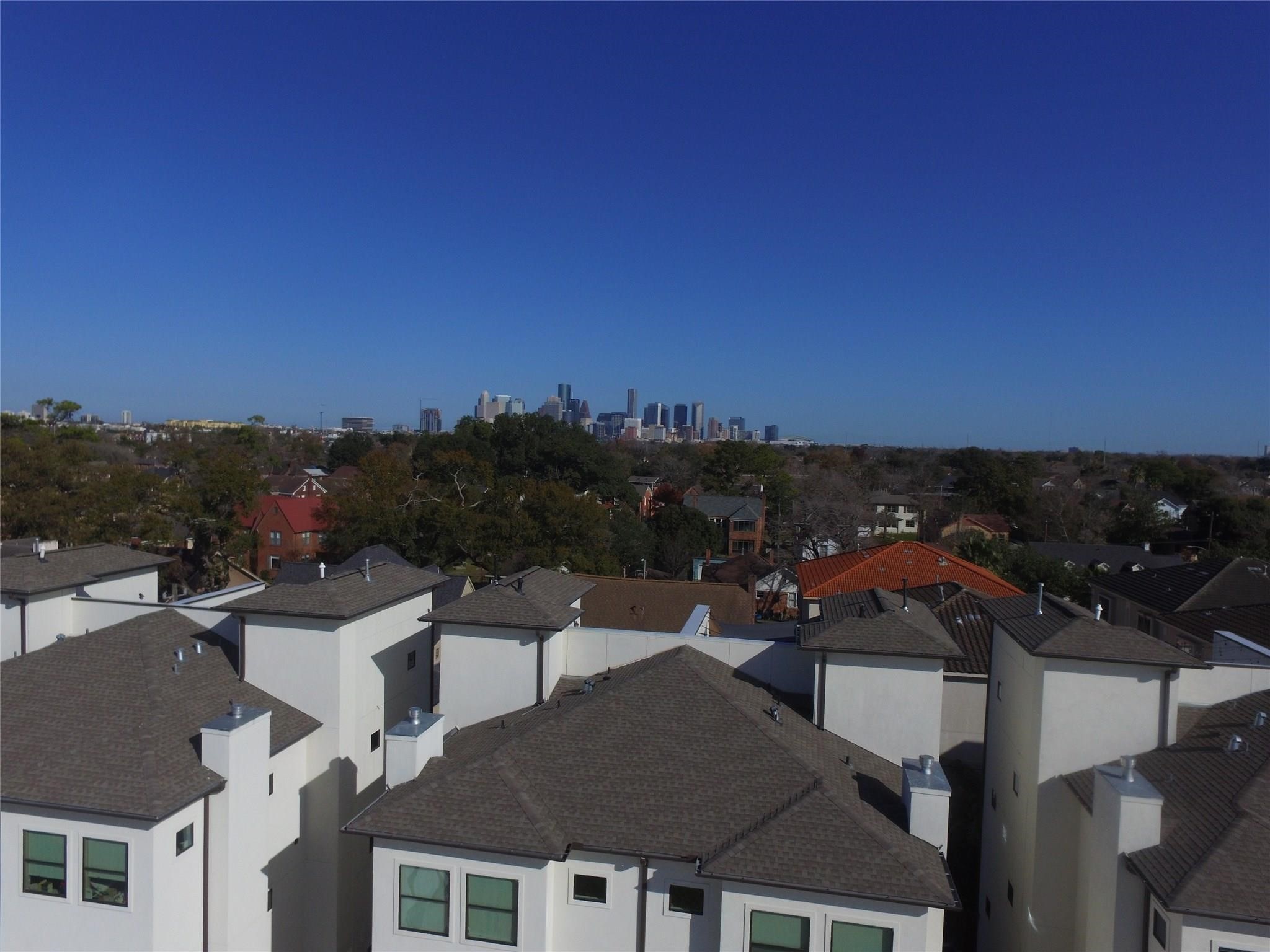 2551 Calumet Street Property Photo 4