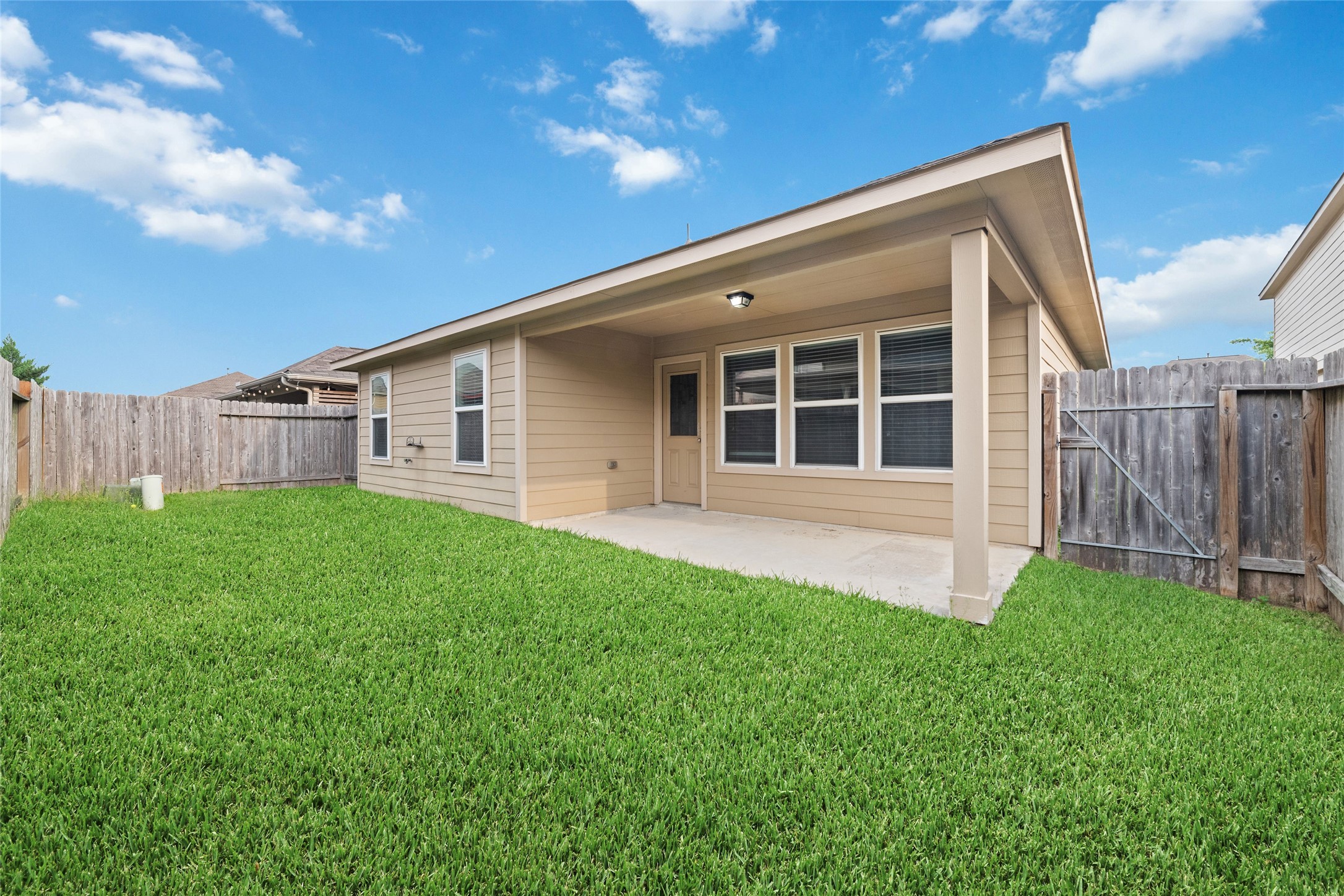3307 Upland Spring Trace Property Photo 5
