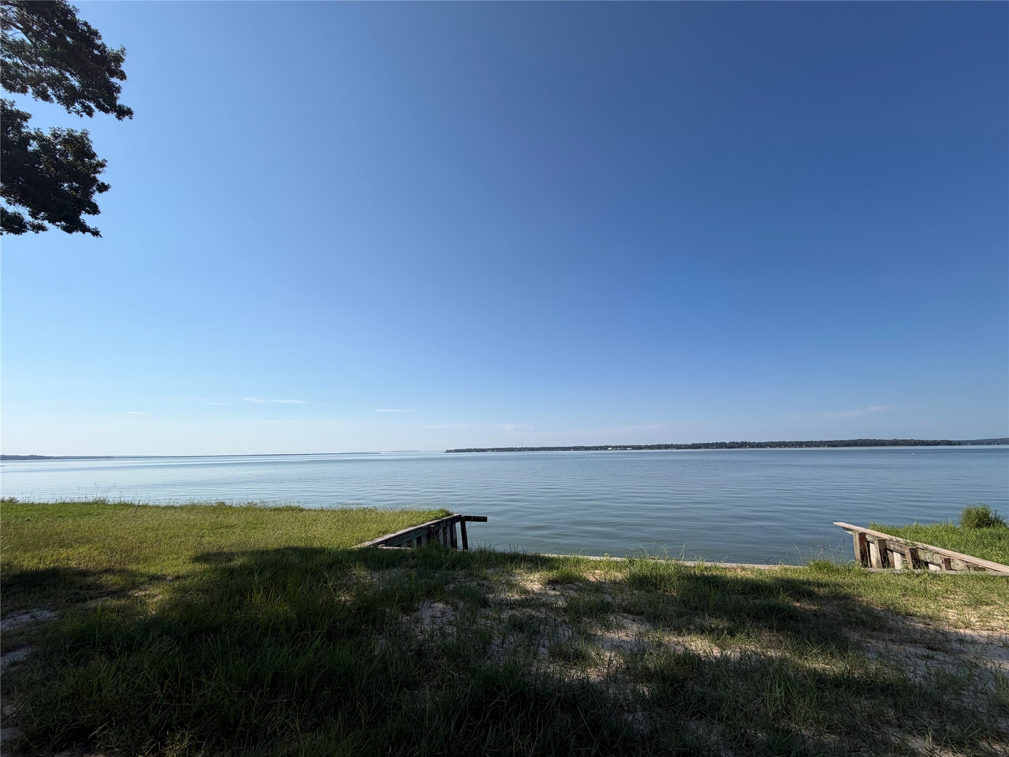 245 Bridgewater Property Photo 2