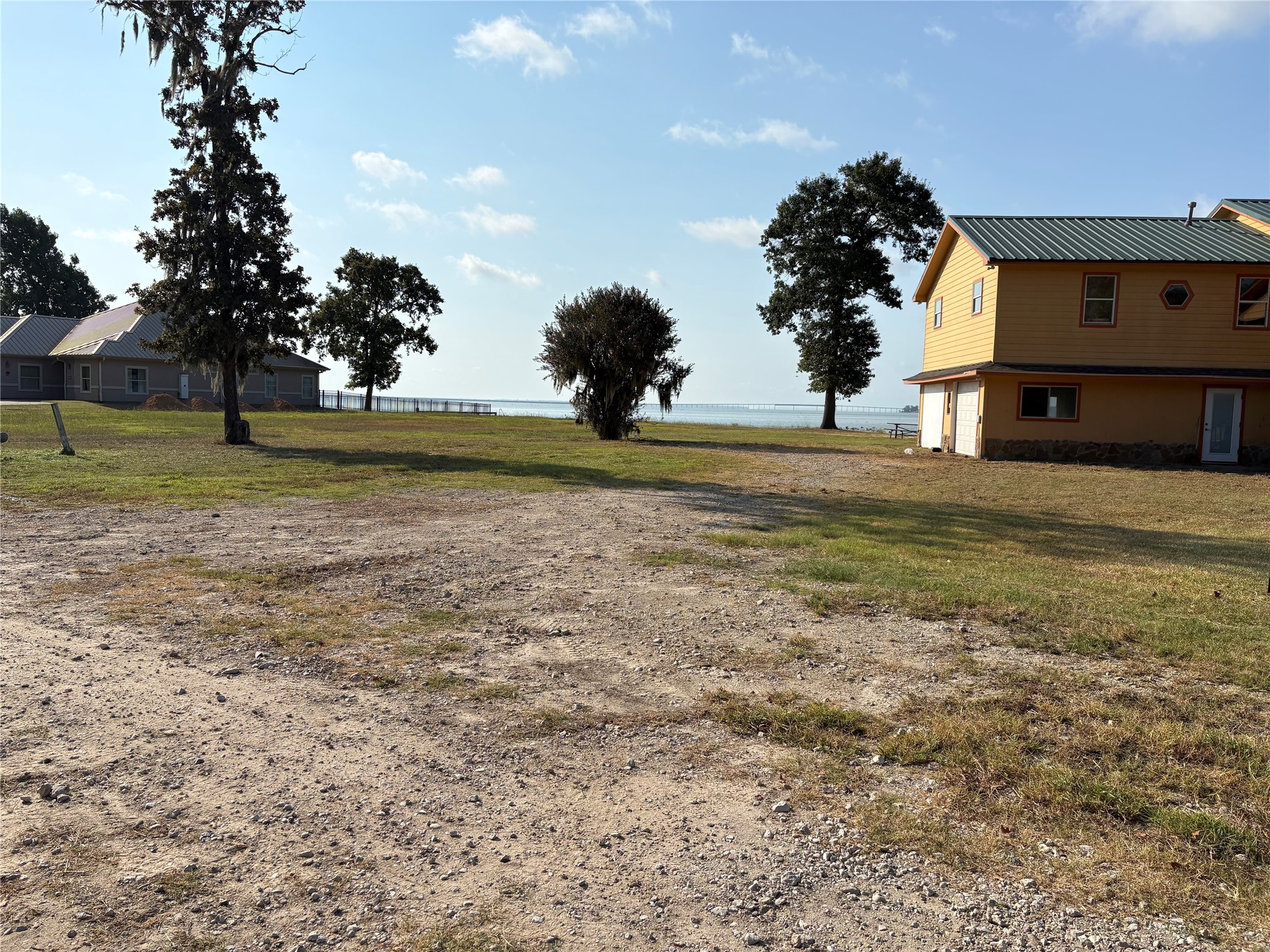 245 Bridgewater Property Photo 14