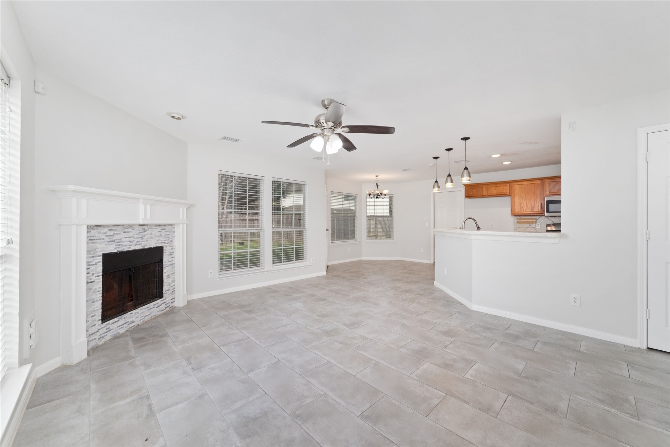 22314 Laguna Trace Court Property Photo 8