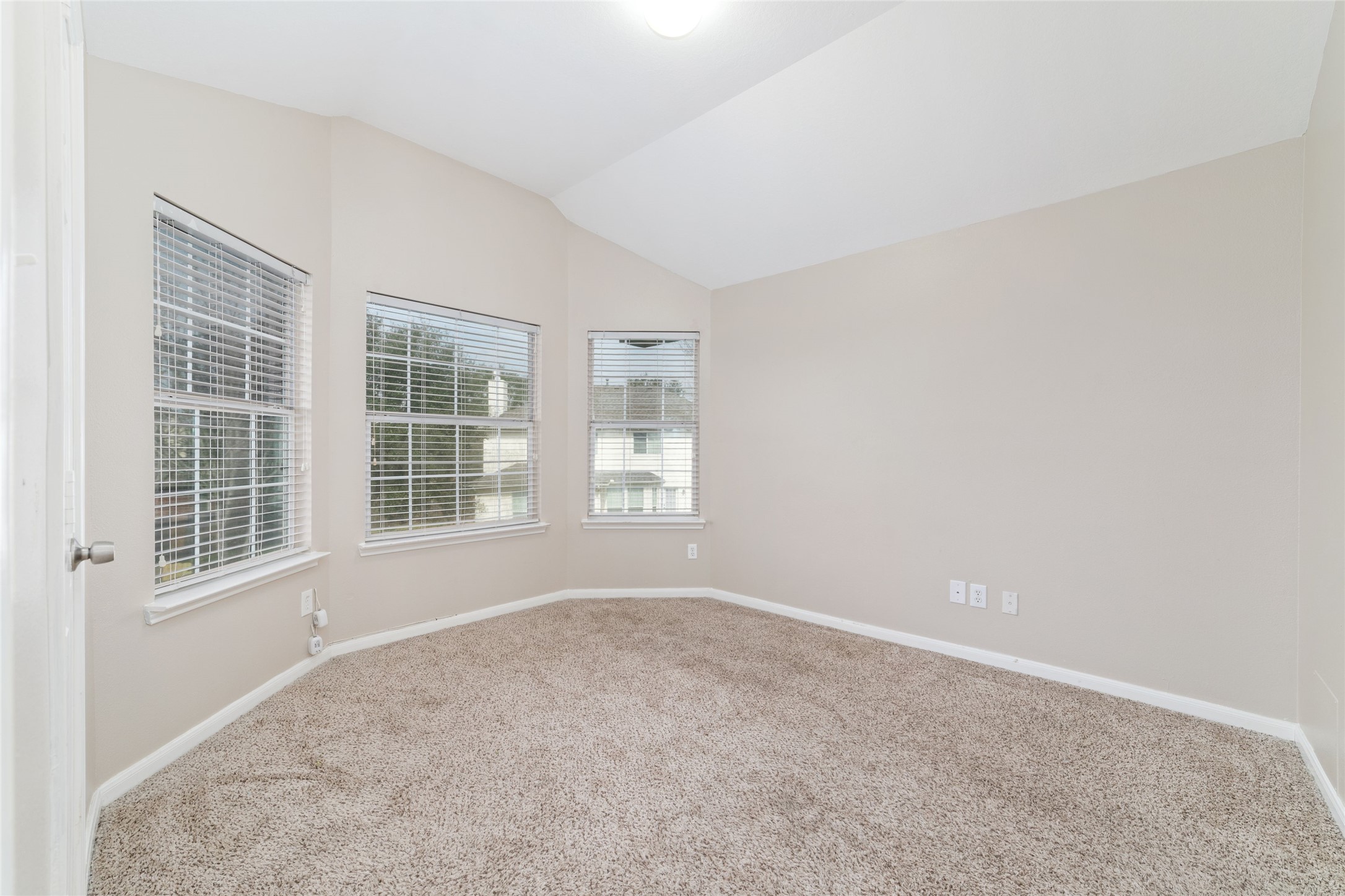 22314 Laguna Trace Court Property Photo 17