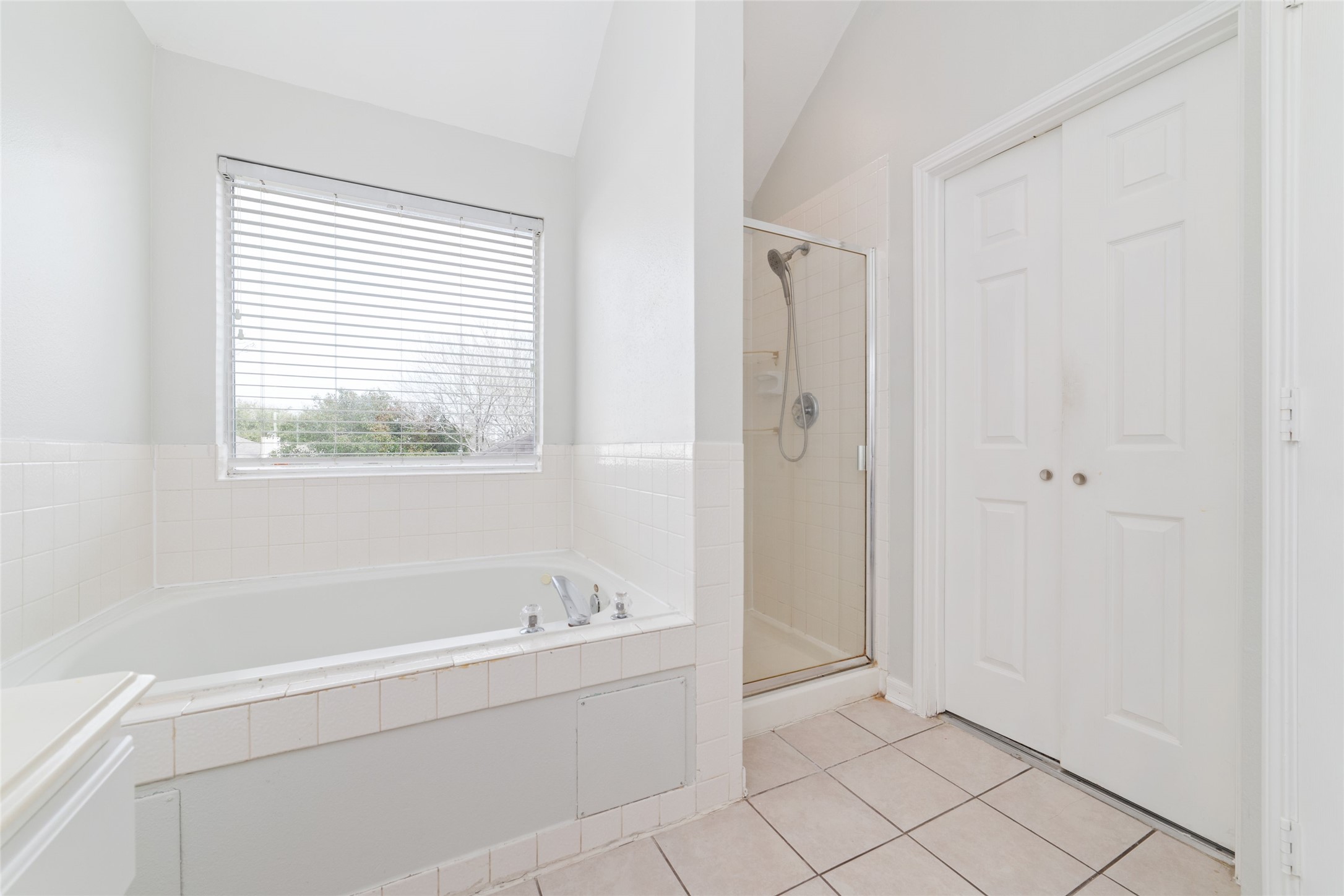 22314 Laguna Trace Court Property Photo 22