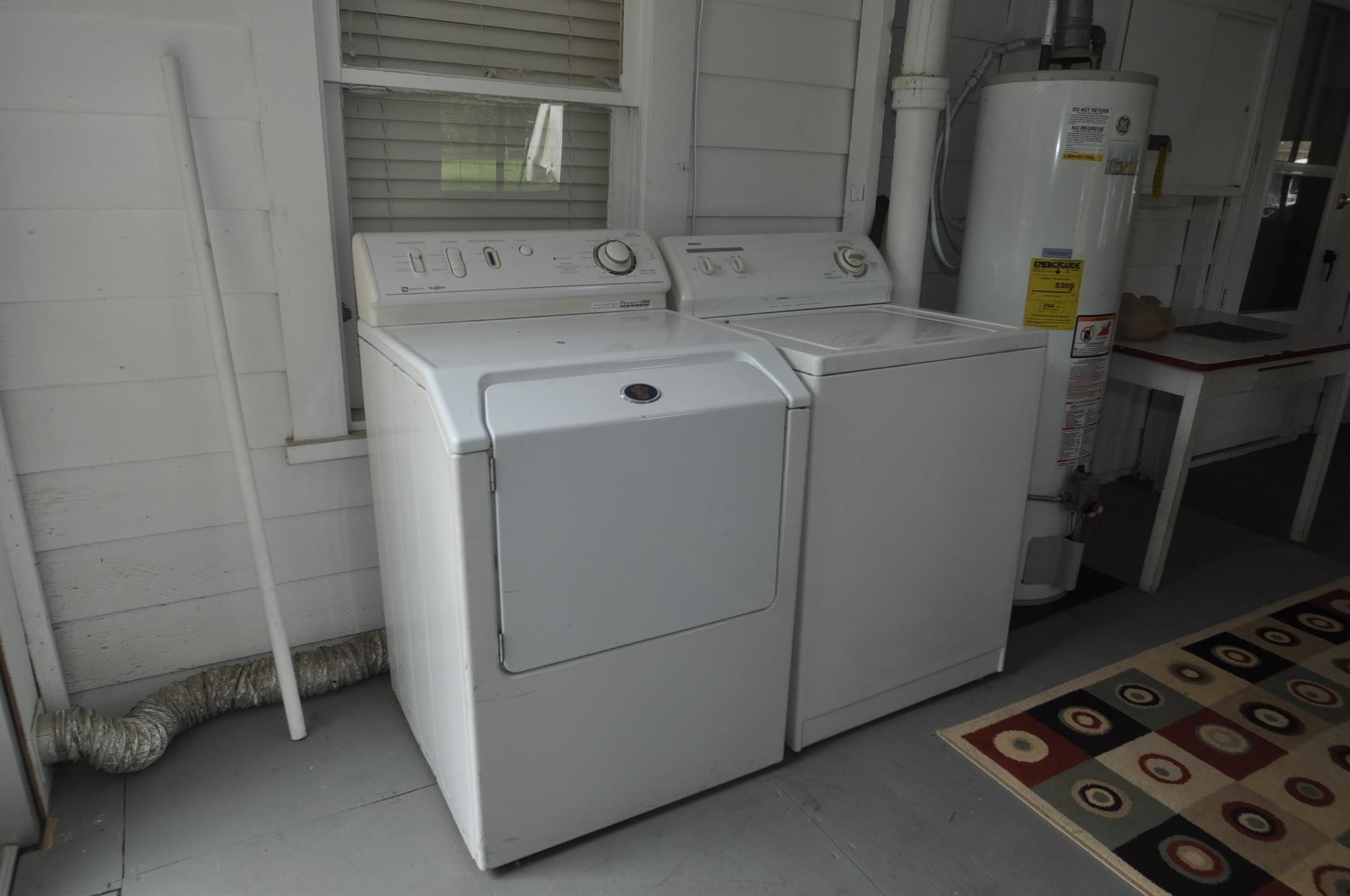 213 E Burress Street Property Photo 10