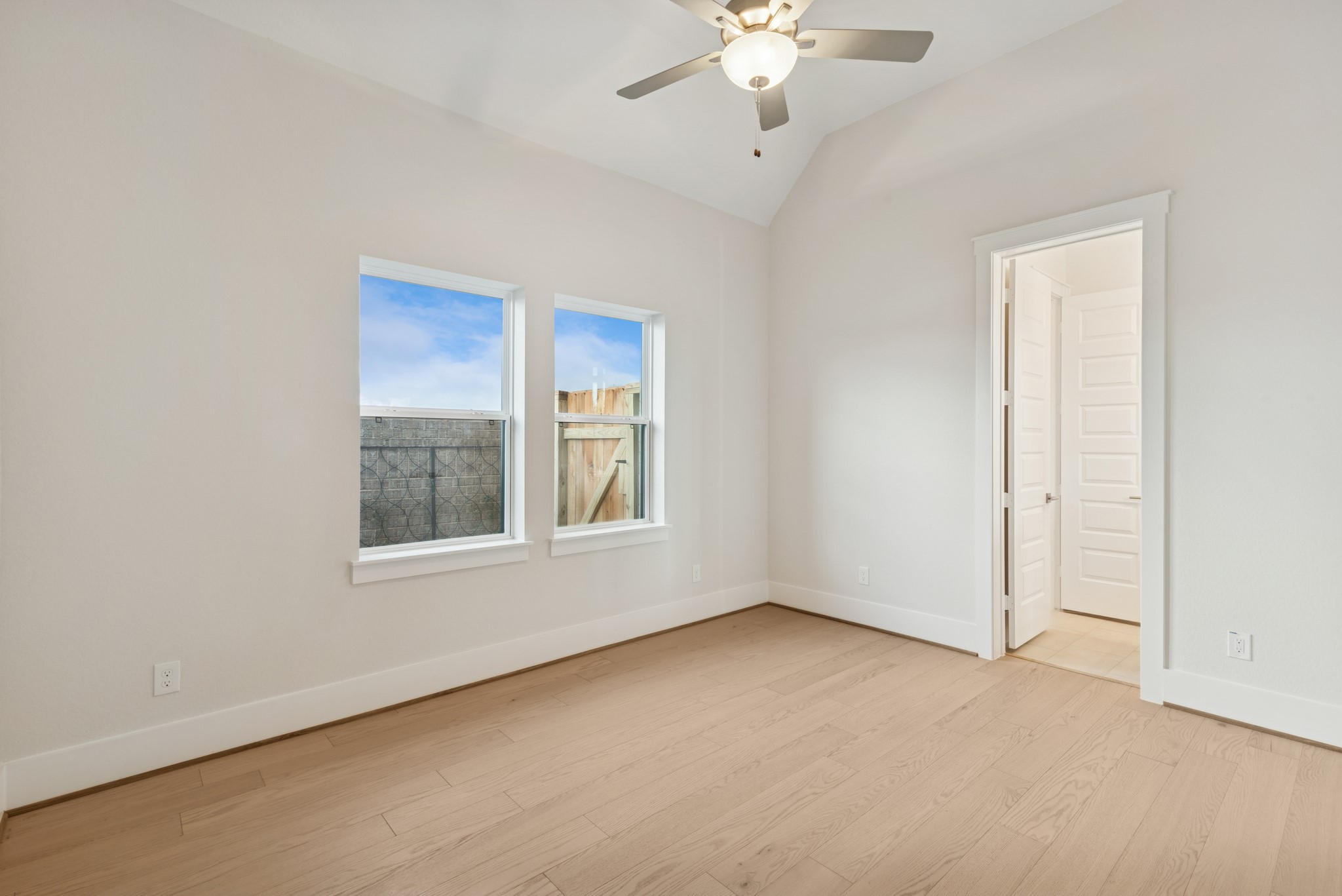 1002 Boykin Court Property Photo 33