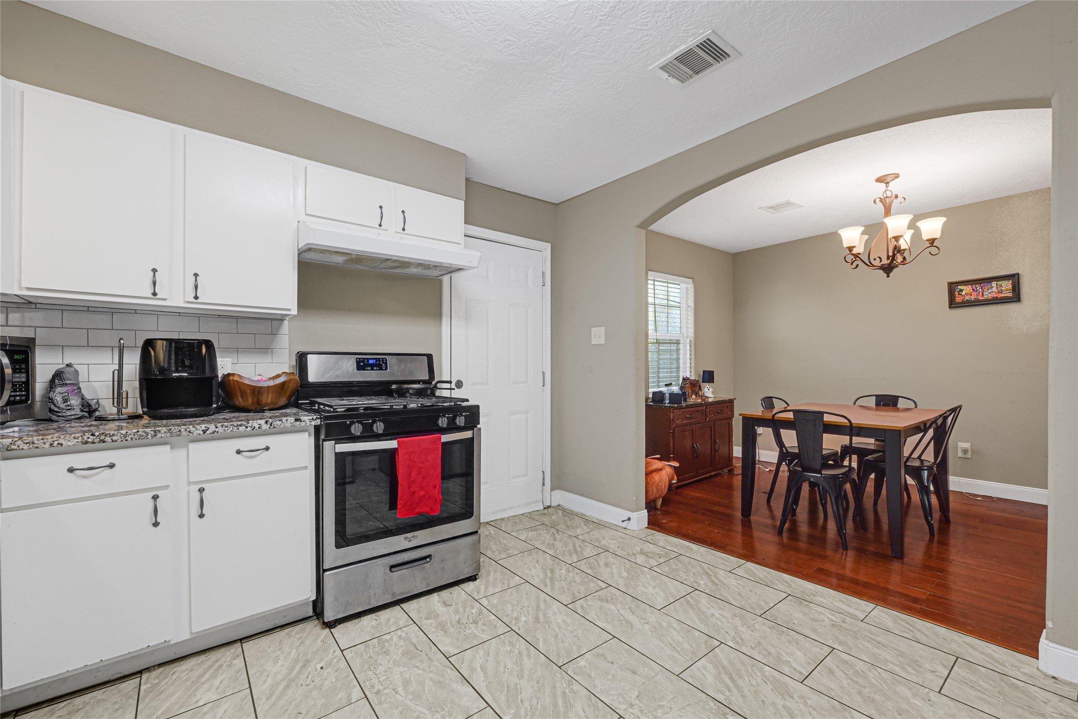 4529 Perry Street Property Photo 8