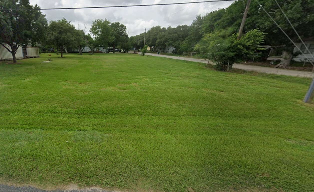 921 W Fifth Street Street Property Photo 1
