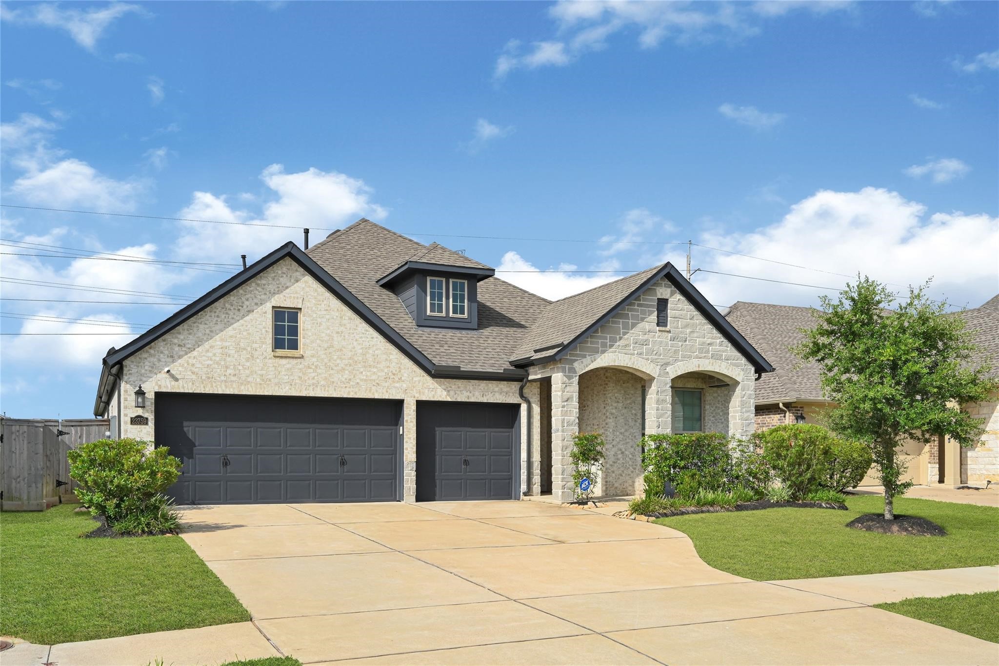 23759 Travers Hill Road Property Photo 2
