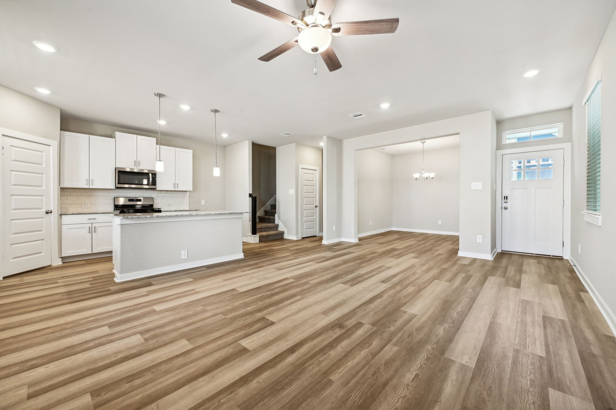 579 Avisa Drive Property Photo 8