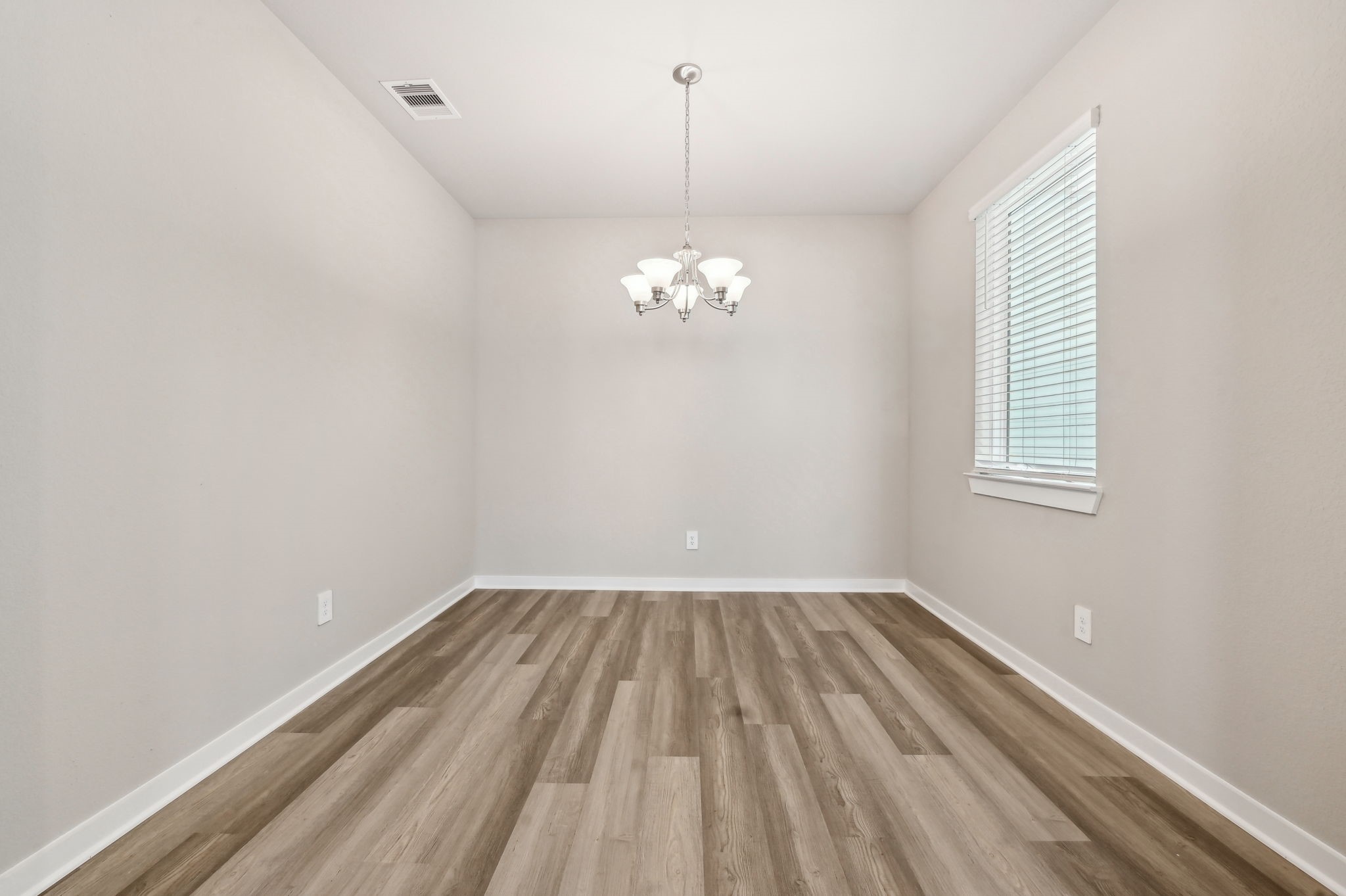 579 Avisa Drive Property Photo 15
