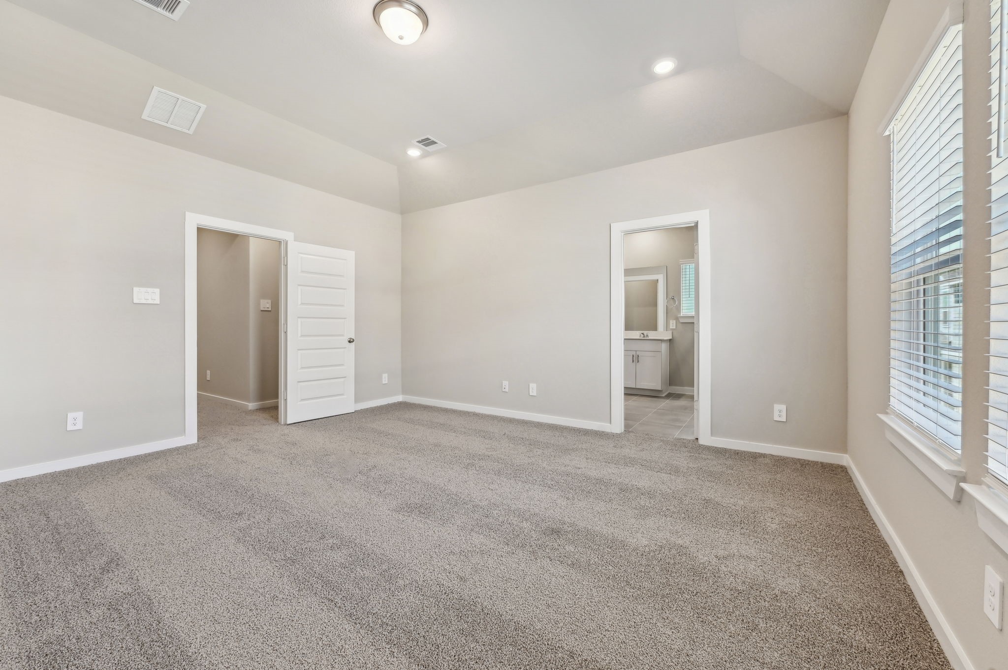 579 Avisa Drive Property Photo 23