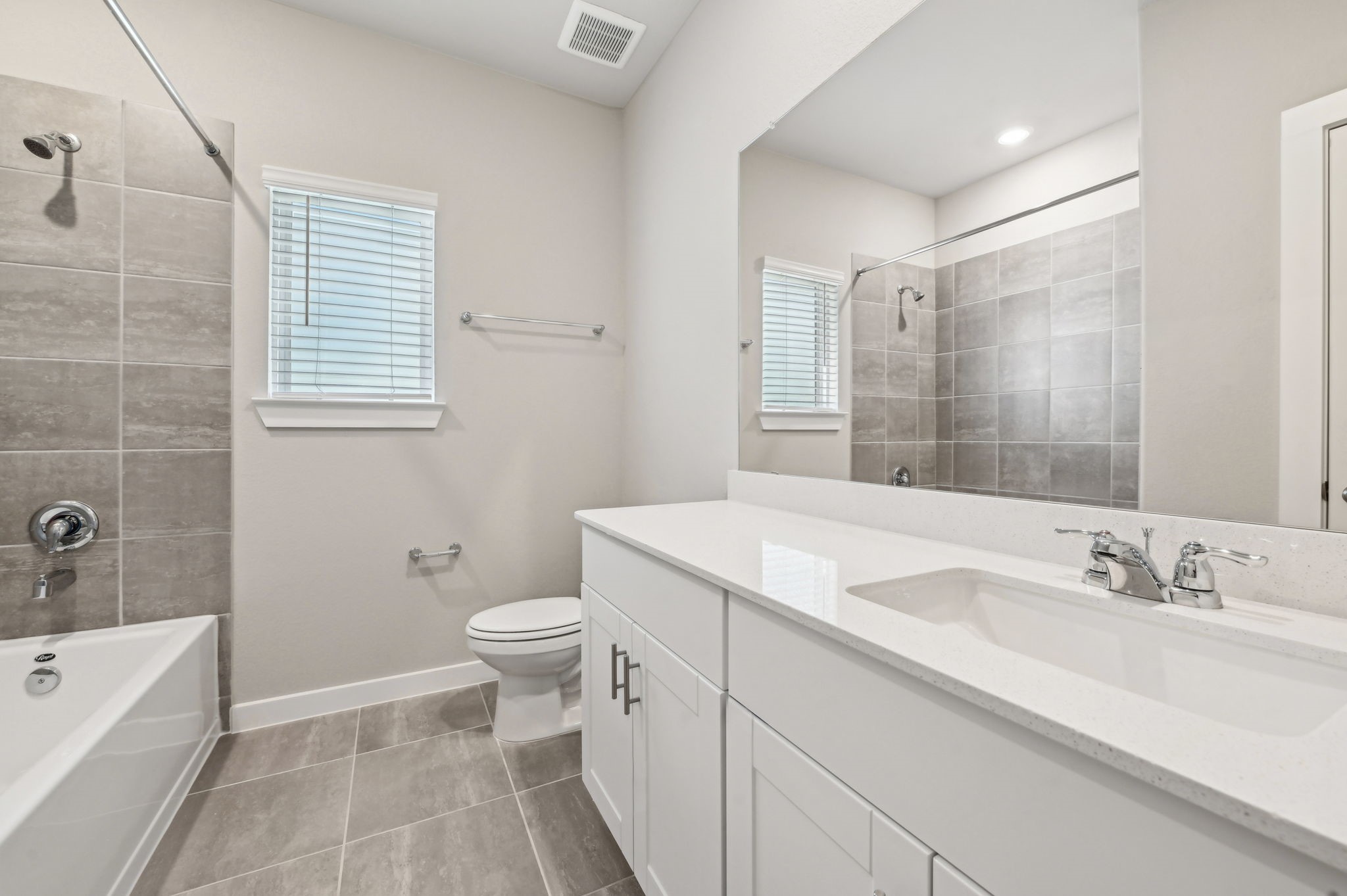 579 Avisa Drive Property Photo 31