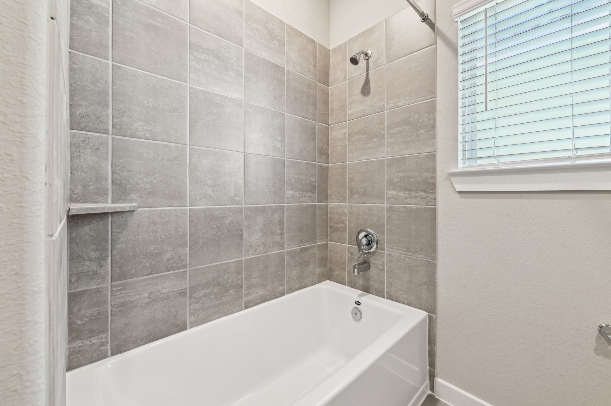 579 Avisa Drive Property Photo 32