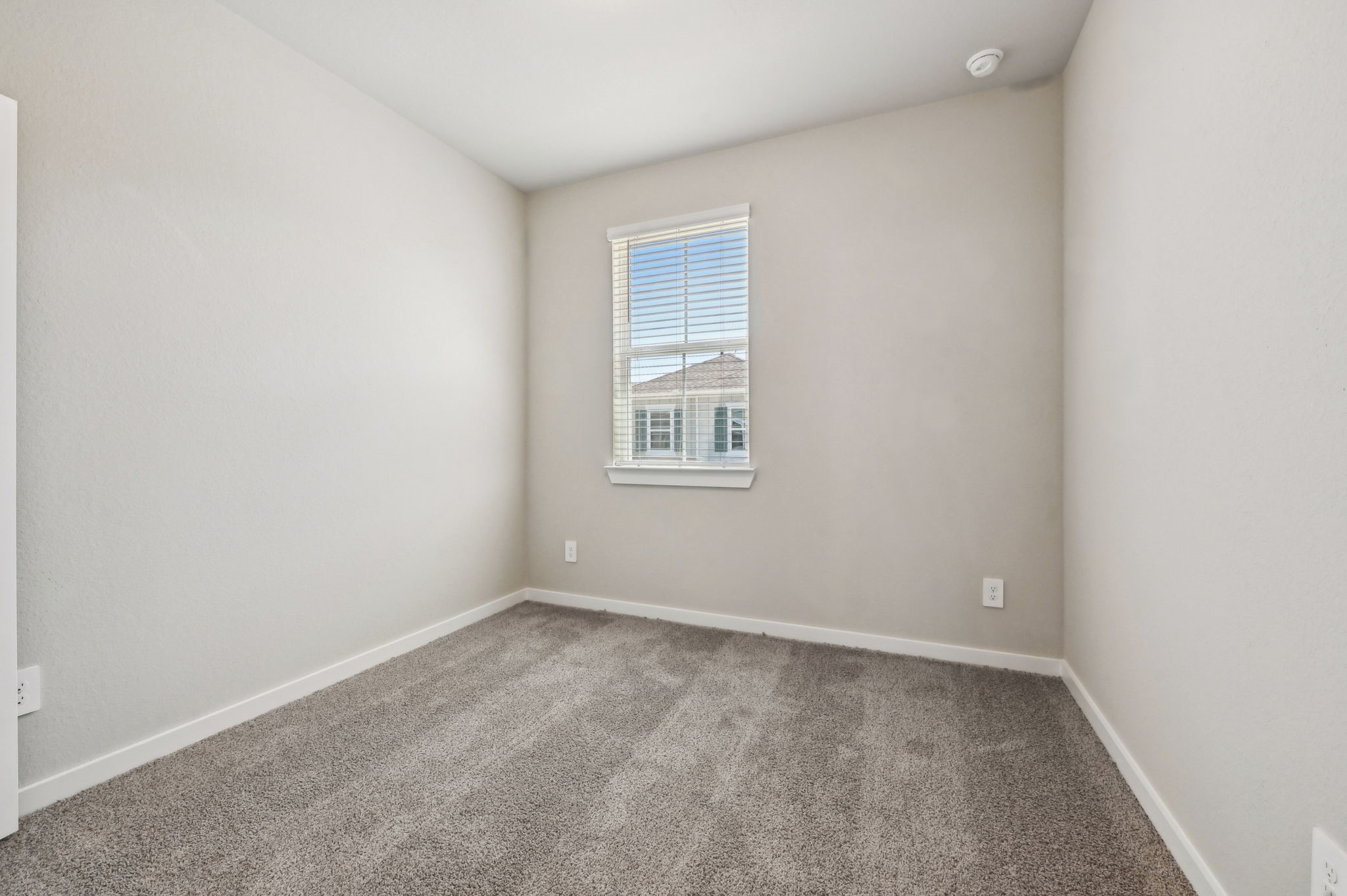 579 Avisa Drive Property Photo 33