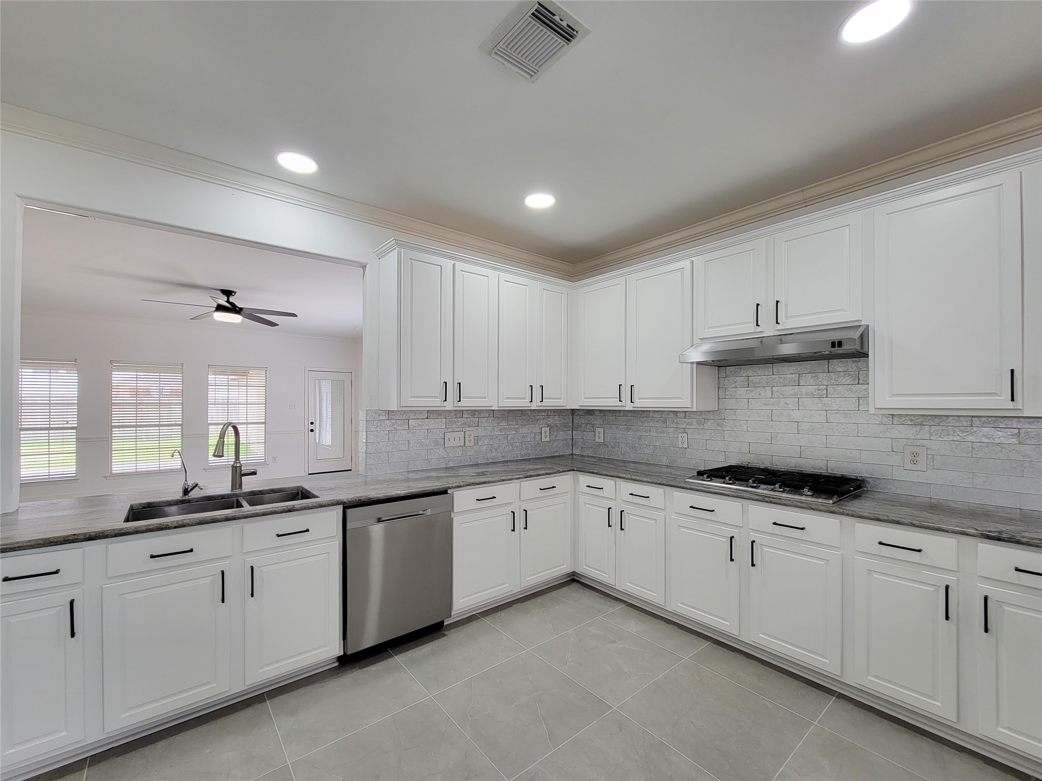 20711 Mansfield Bay Lane Property Photo 11