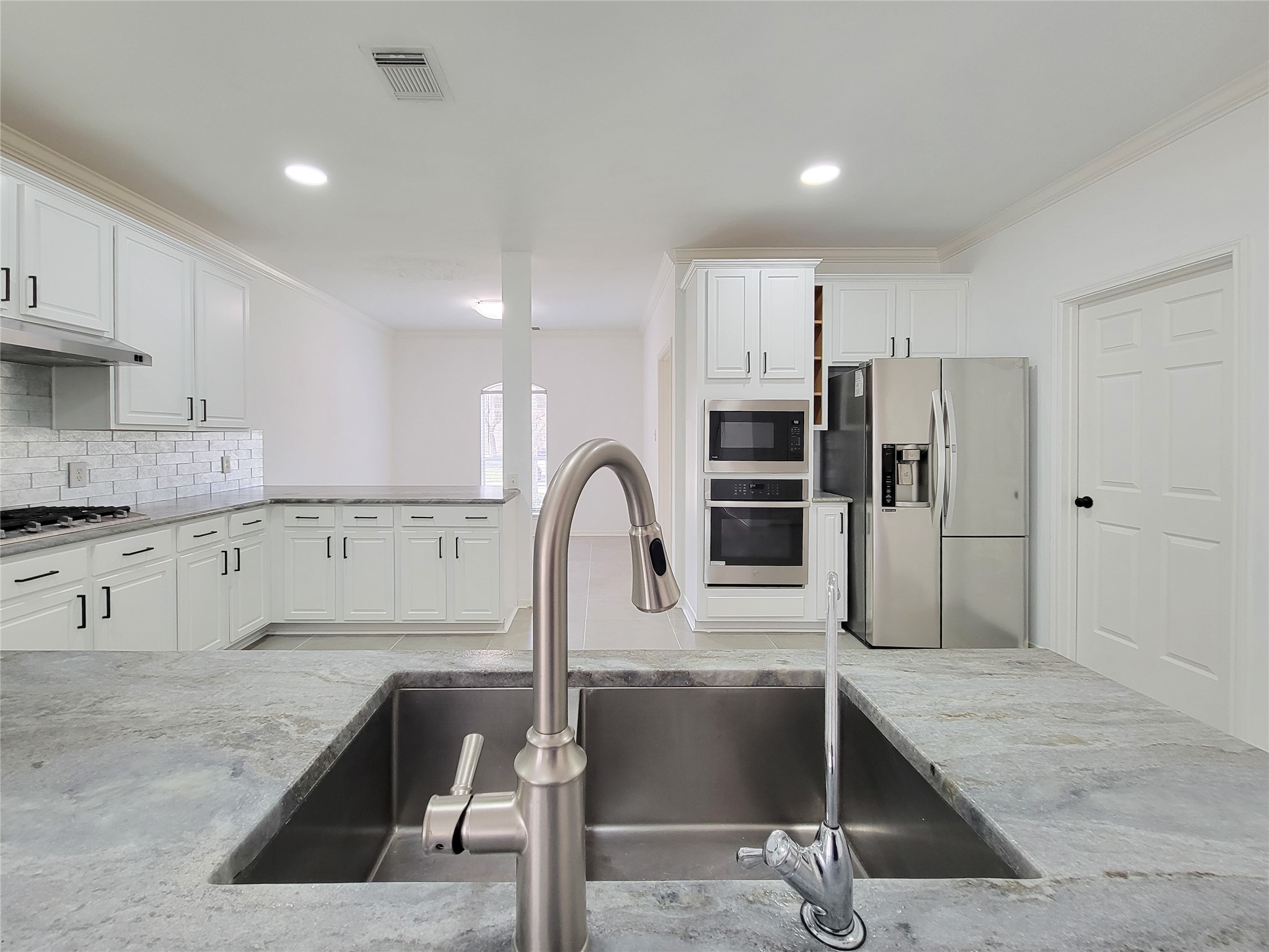 20711 Mansfield Bay Lane Property Photo 13
