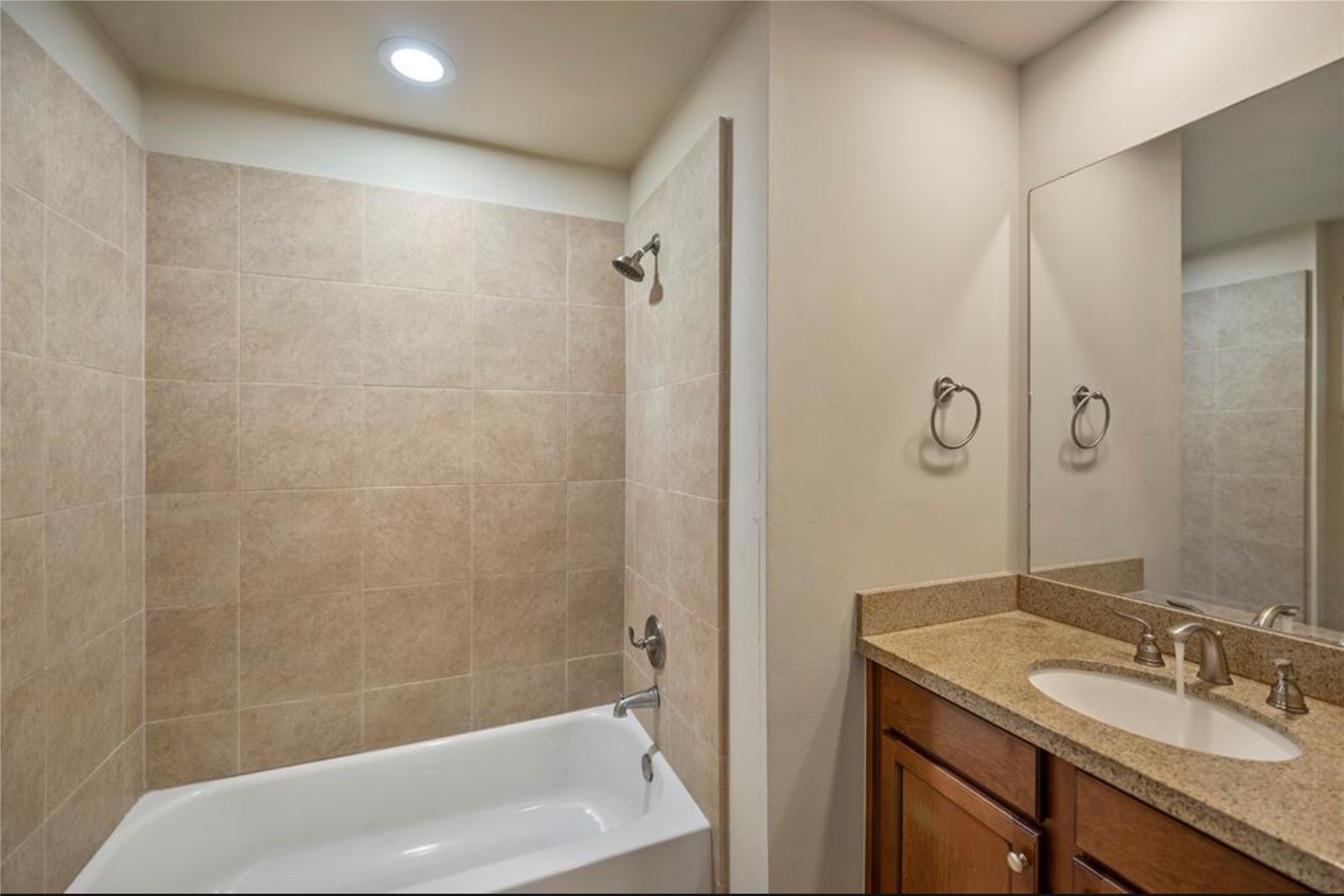 2816 Leeland Street Property Photo 19
