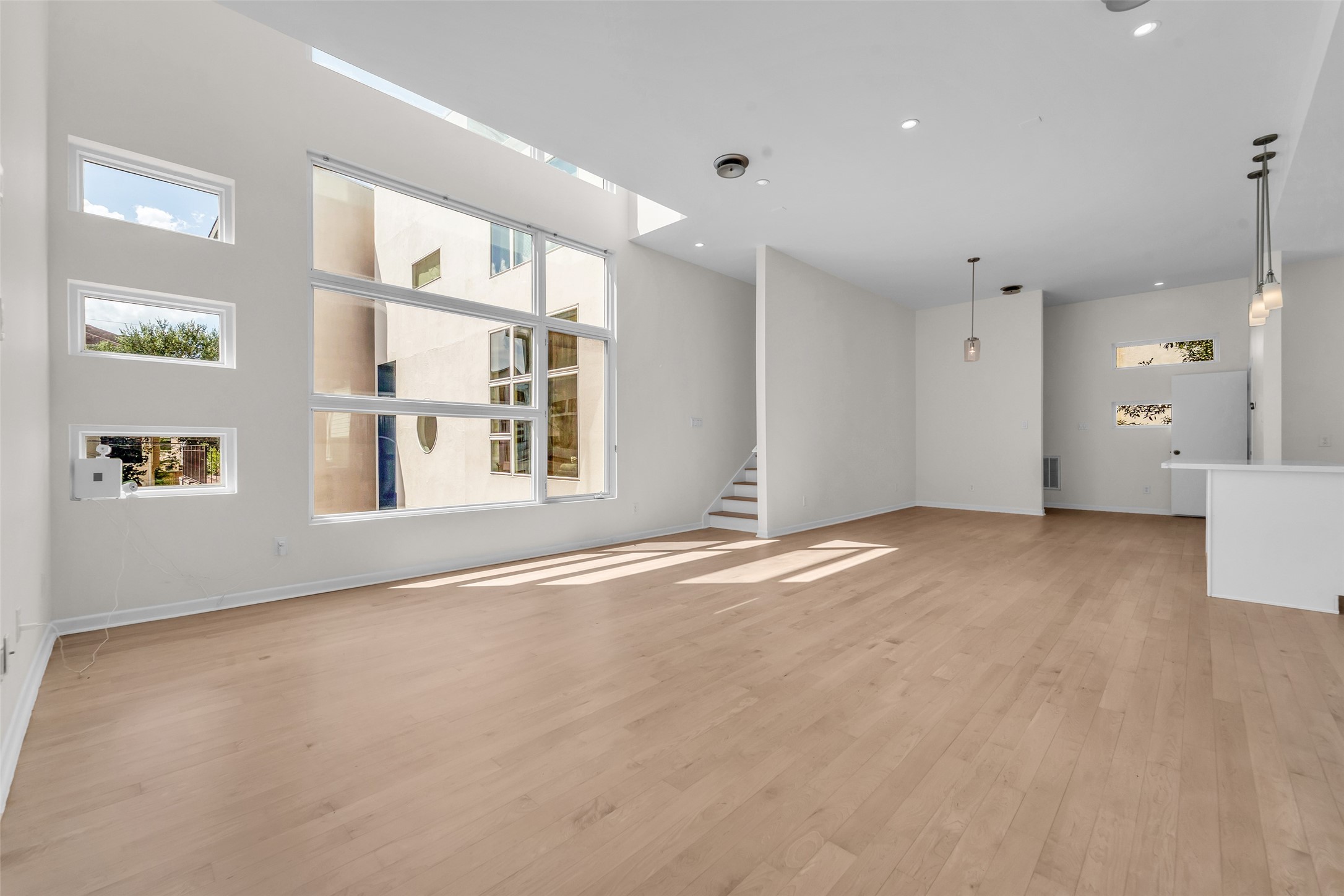 5632 Kiam Street C Property Photo 10