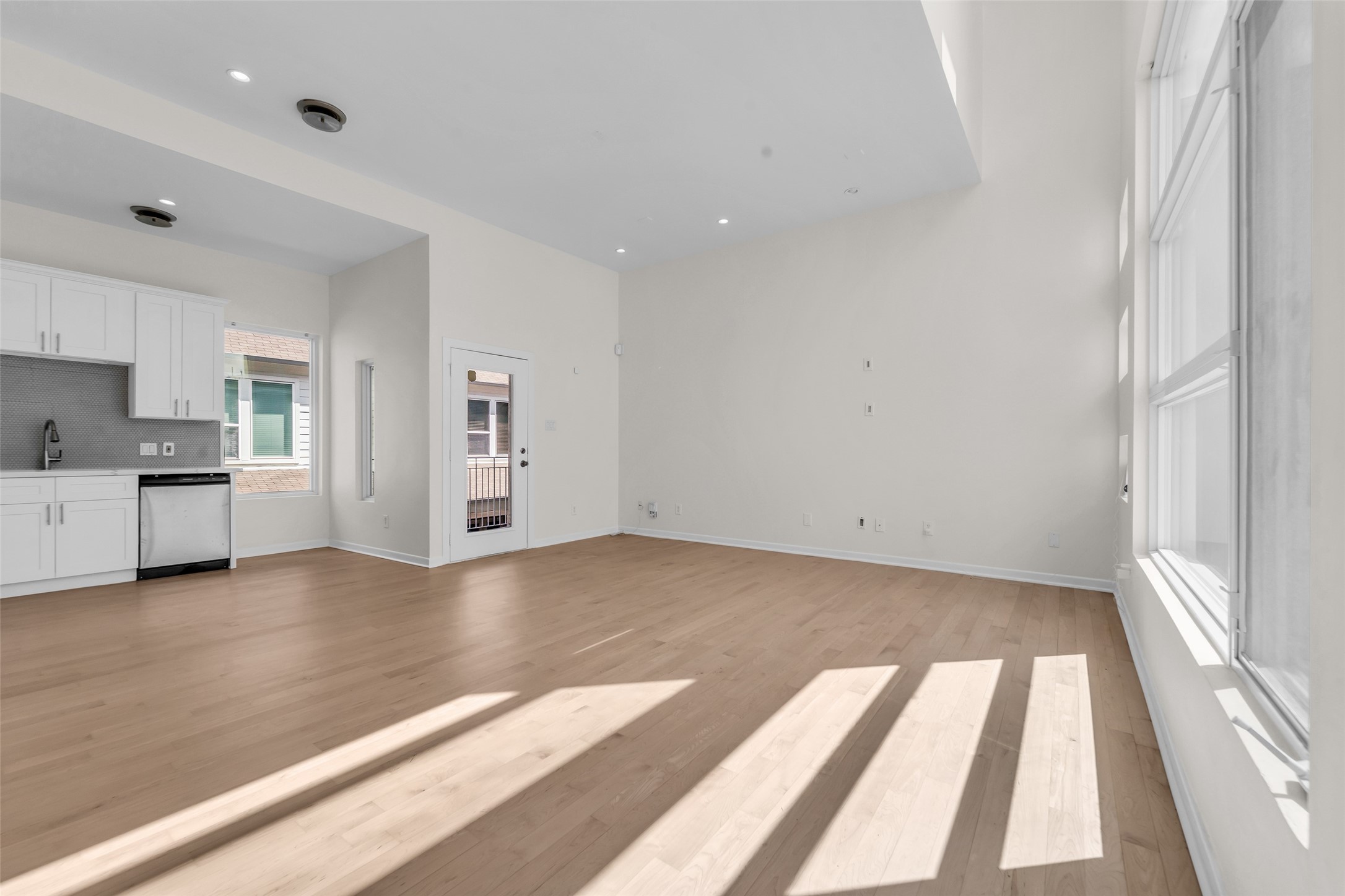 5632 Kiam Street C Property Photo 11